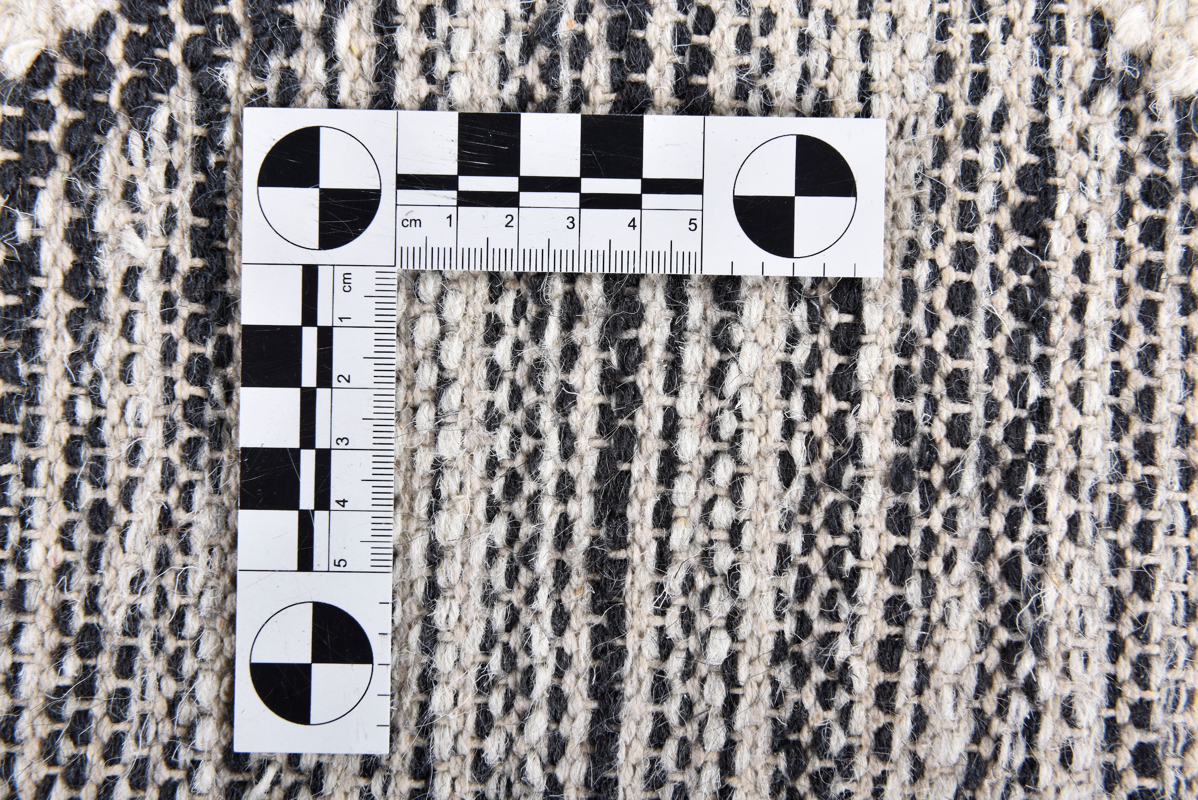 THEKO Wollteppich »Mora - 14019« rechteckig 10 mm Höhe Handweb Teppich, reine Wolle, handgewebt, Rauten Design, mit Fransen