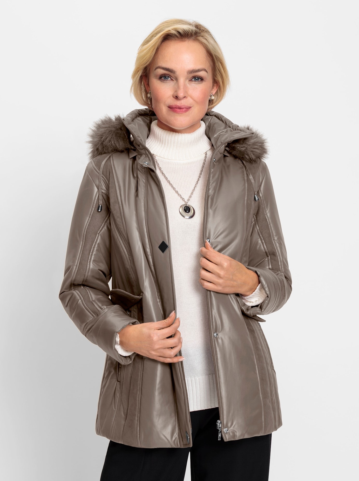 Classic Winterjacke mitKapuze