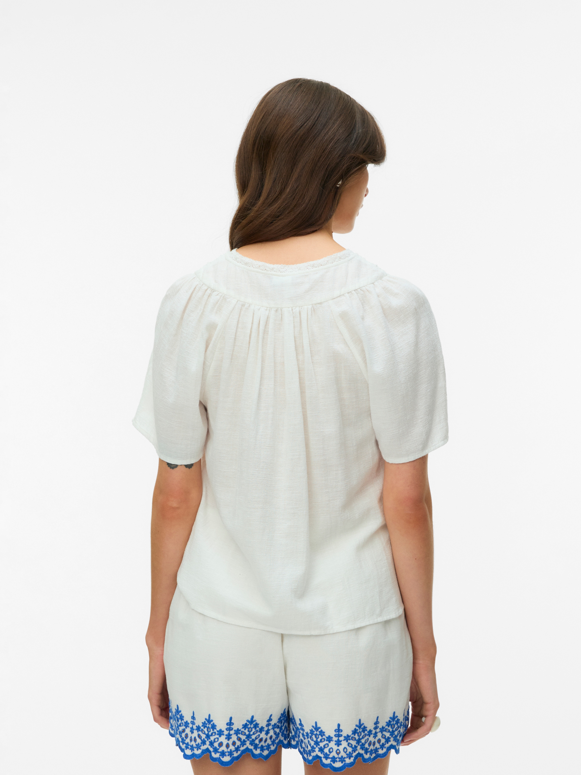 Vero Moda Kurzarmbluse »VMKARLA S/S V-NECK TOP WVN BTQ« Baumwolle