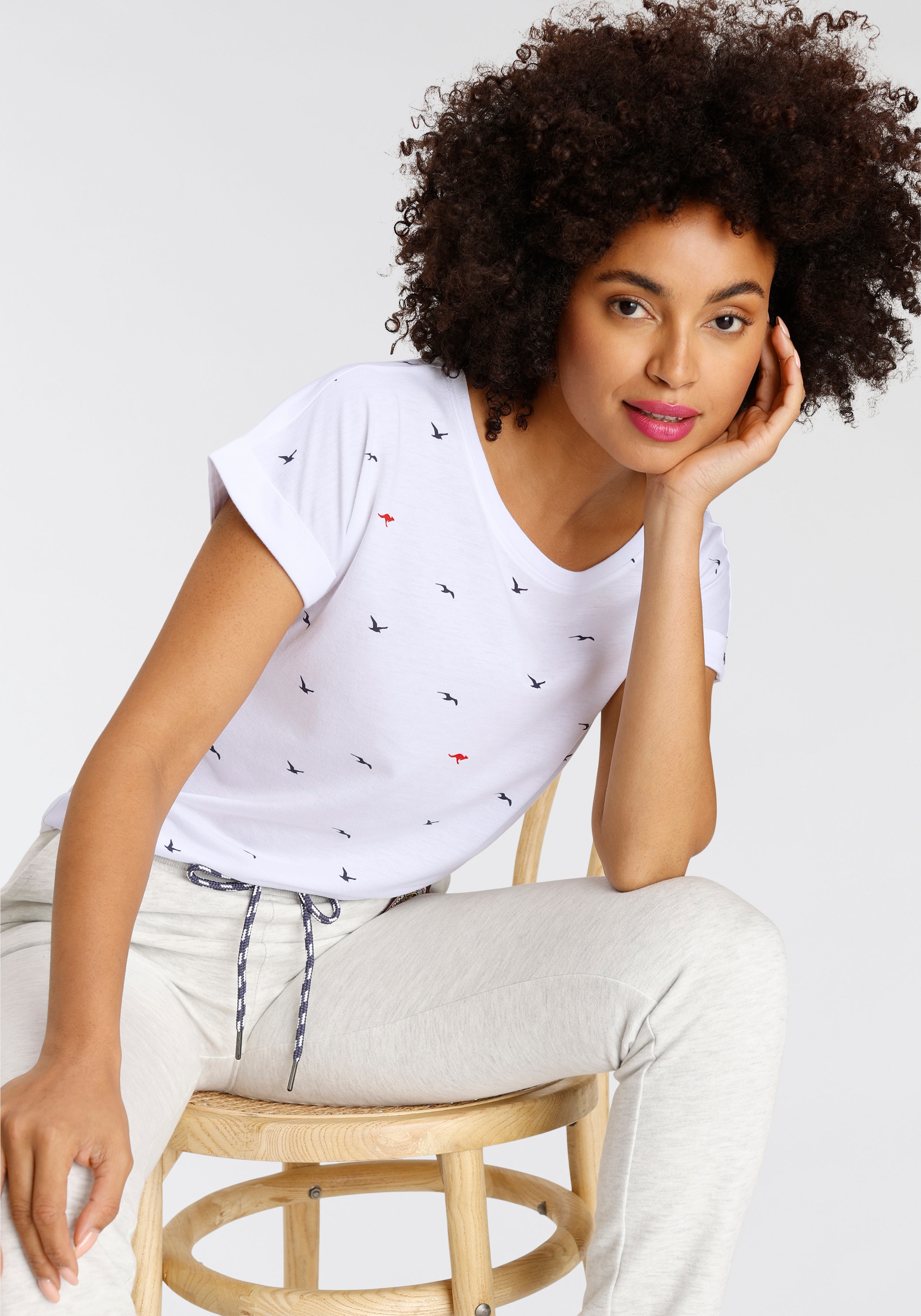 KangaROOS Print-Shirt, kurzärmelig, figurumspielend, mit Print, mit Rundhalsausschnitt