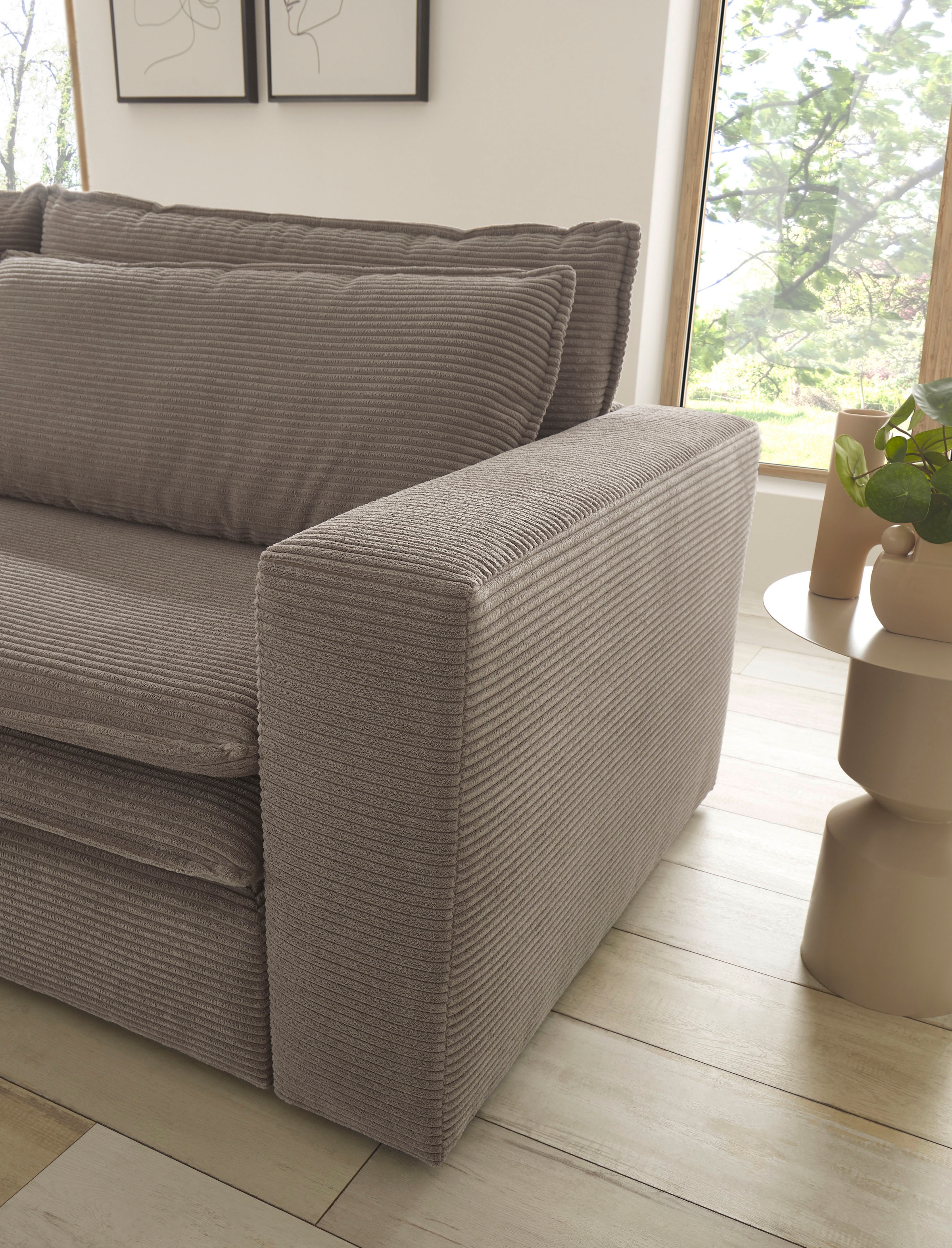 Places of Style 3-Sitzer »PIAGGE«, Cord-Bezug - mit Bettfunktion und Bettkasten, mit praktischem Topper