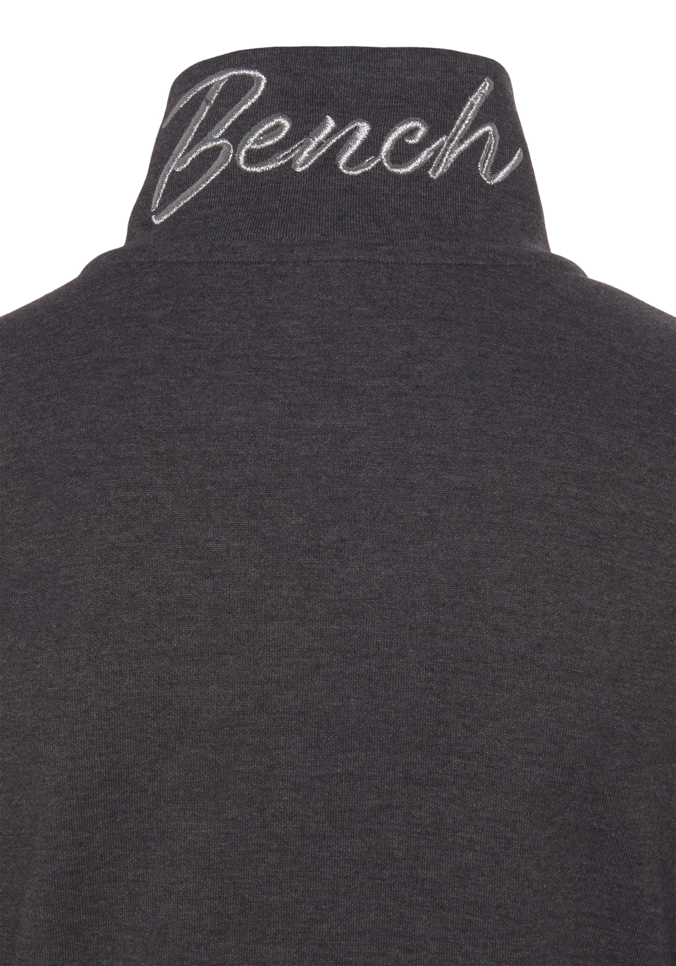 Bench. Loungewear Sweatjacke, mit glänzender Logostickerei am Stehkragen, Loungewear