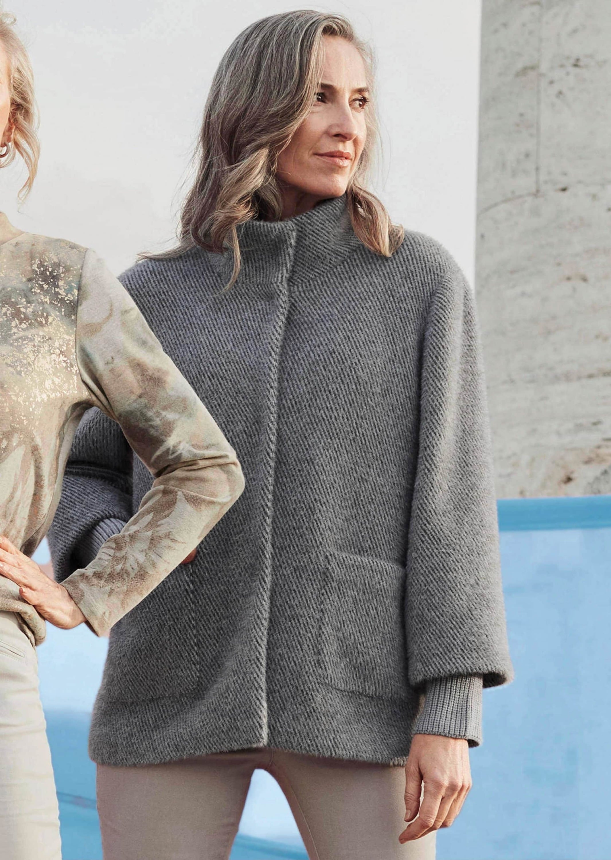 GOLDNER Kurzjacke »Flauschiger Kurzmantel mit Stehkragen« mit Strickbündchem am Armsaum
