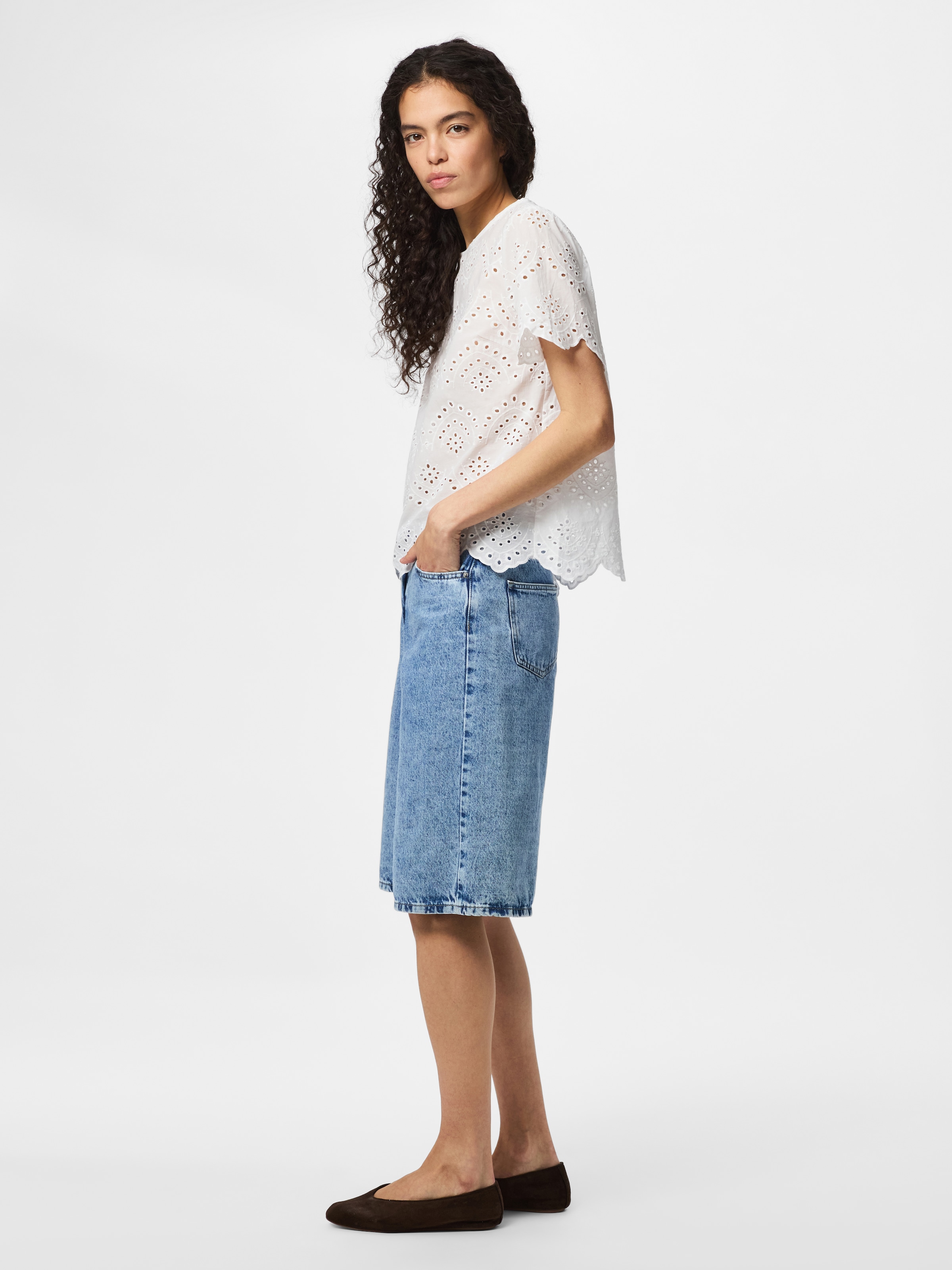 pieces Shirttop »PCVILDE SS TOP WVN NOOS« mit Allover-Lochstickerei