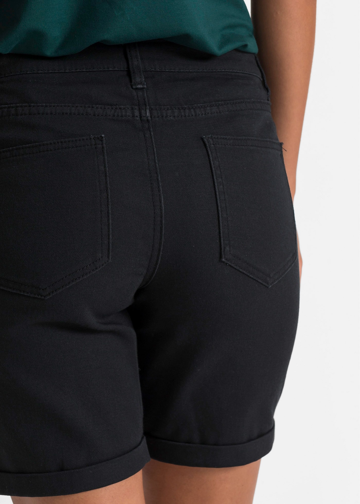 bonprix Bermudas  Skinny Fit, aus Stretch-Material, mit modischer Knopfleiste