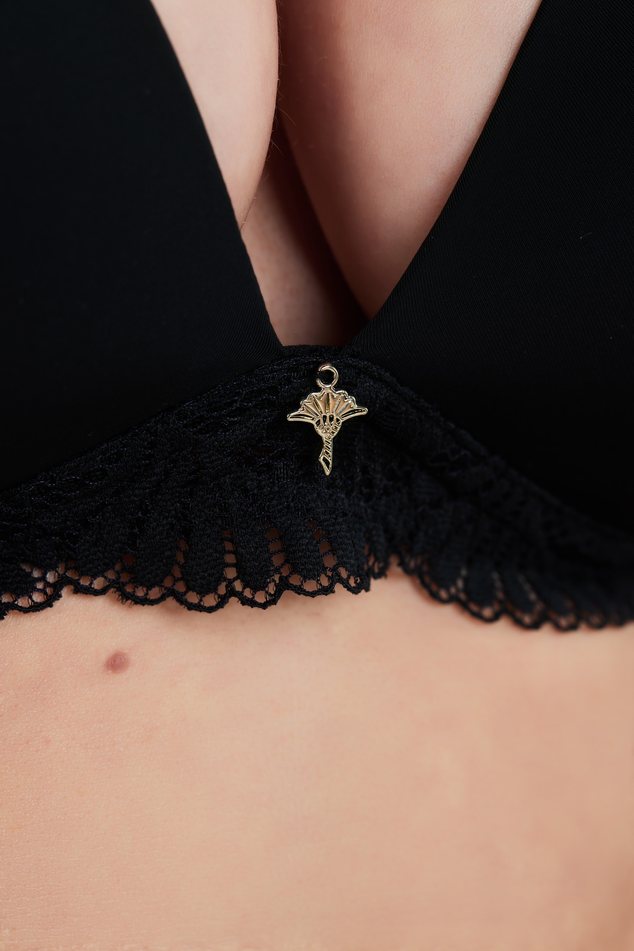 JOOP! Push-up-BH »Beautiful«, zarte Spitzenkante, elastisch, leicht gepolstert, ohne Bügel