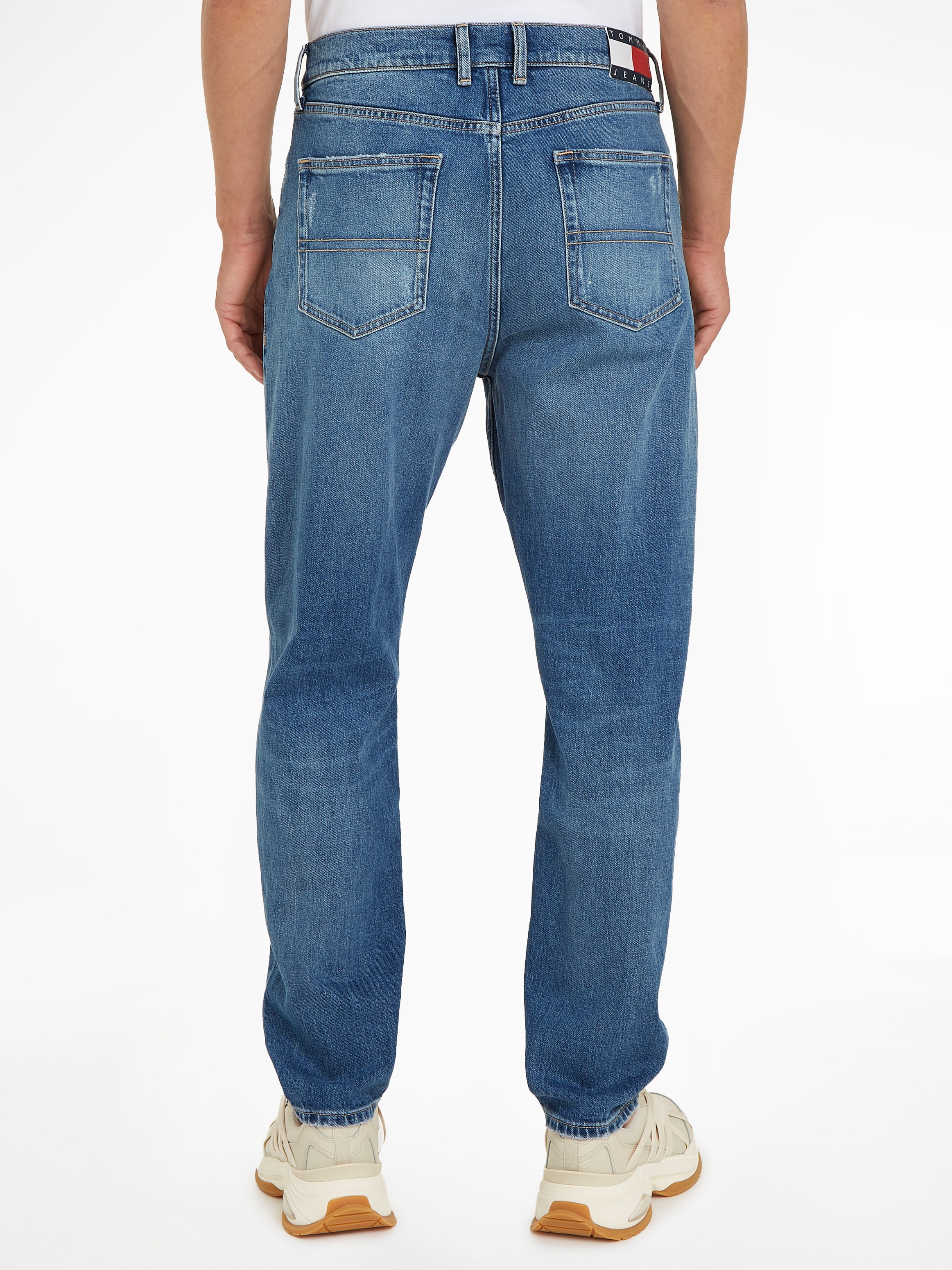 Tommy Jeans Tapered-fit-Jeans »ISAAC RLXD TAPERED«, im 5-Pocket-Style