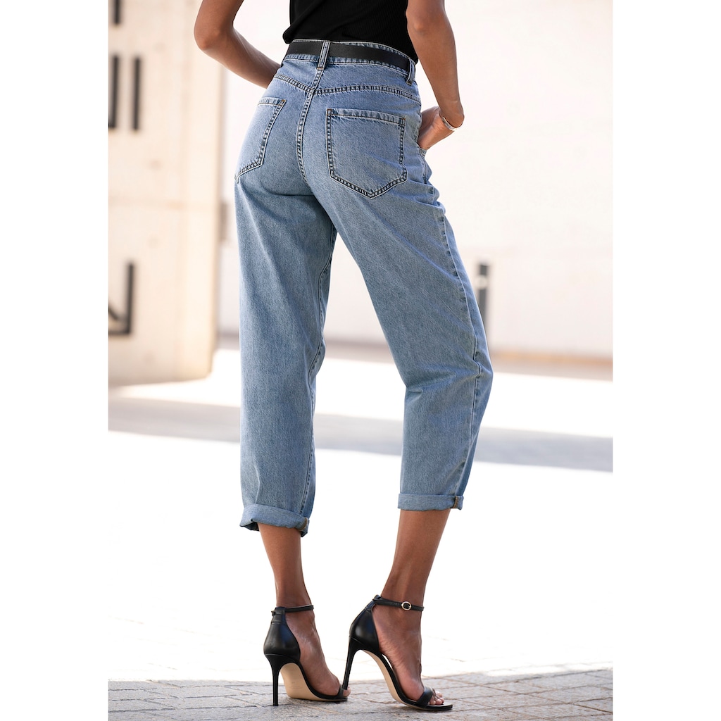 Buffalo Relax-fit-Jeans, in High-waist-Form mit Bundfalten, Crop-Design