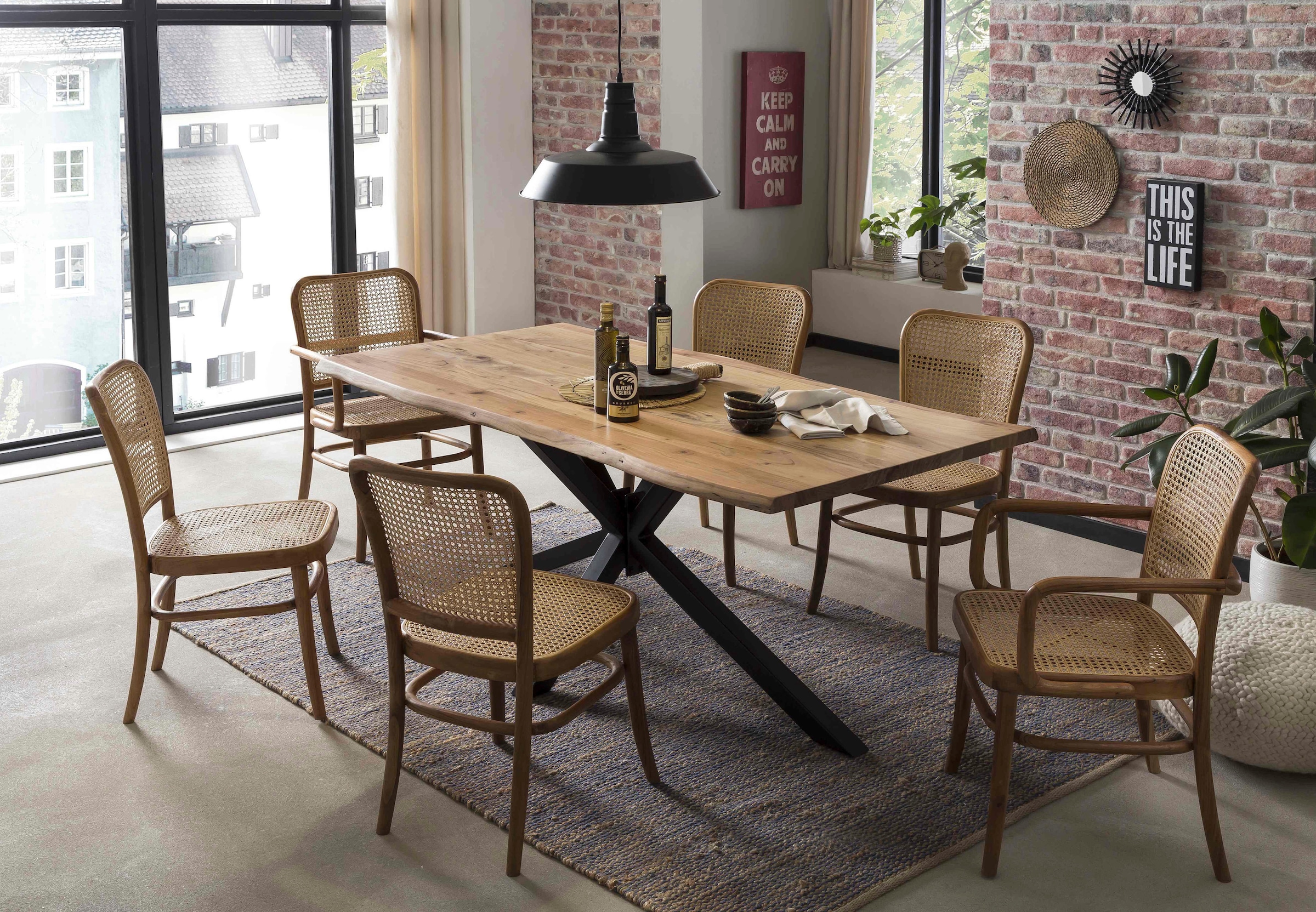 SIT Baumkantentisch mit Baumkante wie gewachsen