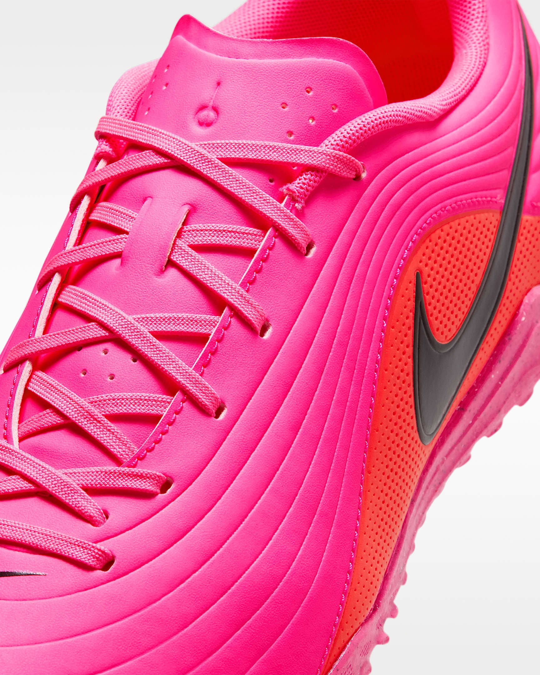Nike Fußballschuh »TIEMPO MAESTRO CLUB TF T«  Ideal für den Einsatz auf kurzen Kunstrasenplätzen