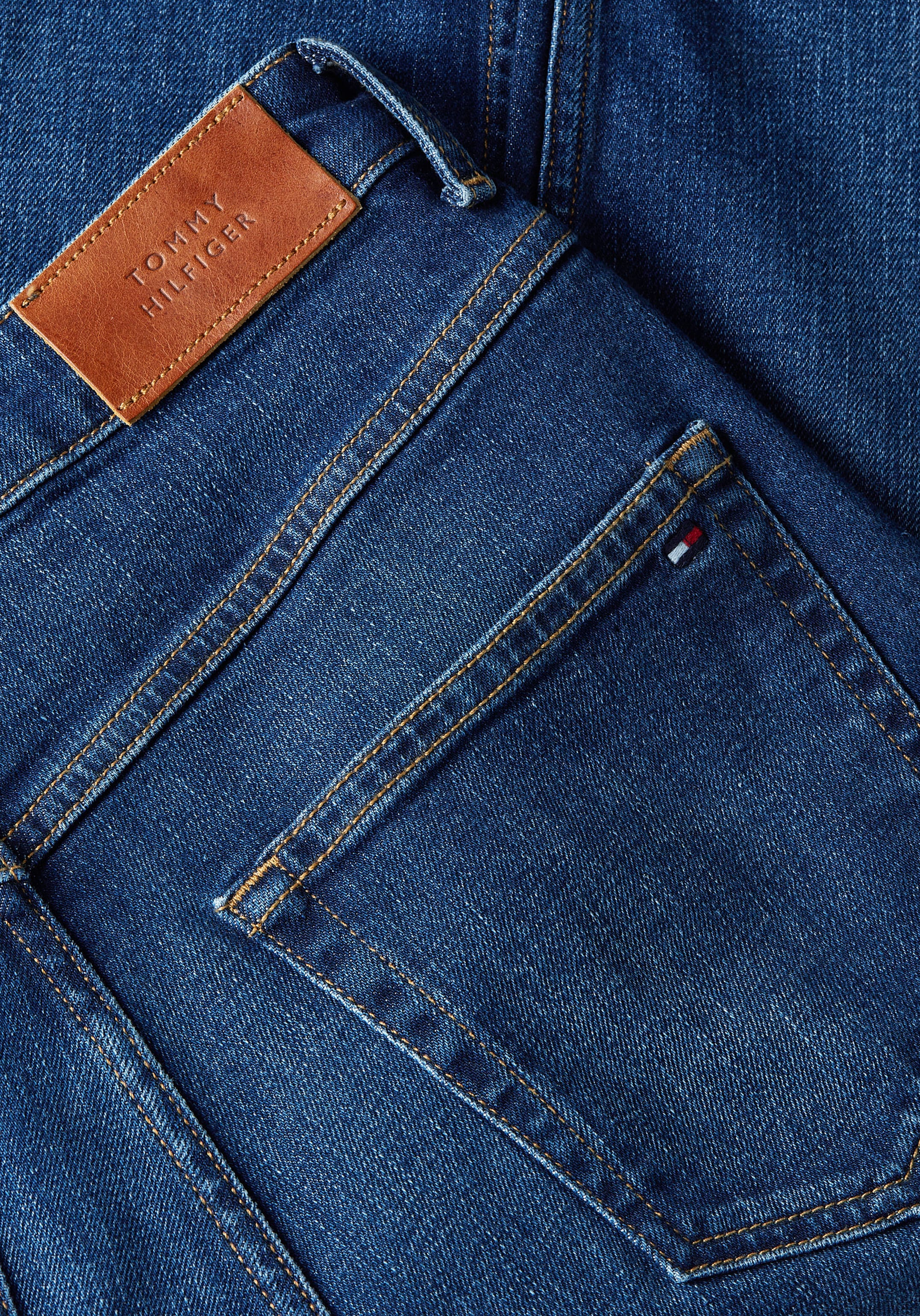 Tommy Hilfiger Straight-Jeans online HW«, bei Leder-Badge »CLASSIC mit OTTO Tommy STRAIGHT Hilfiger