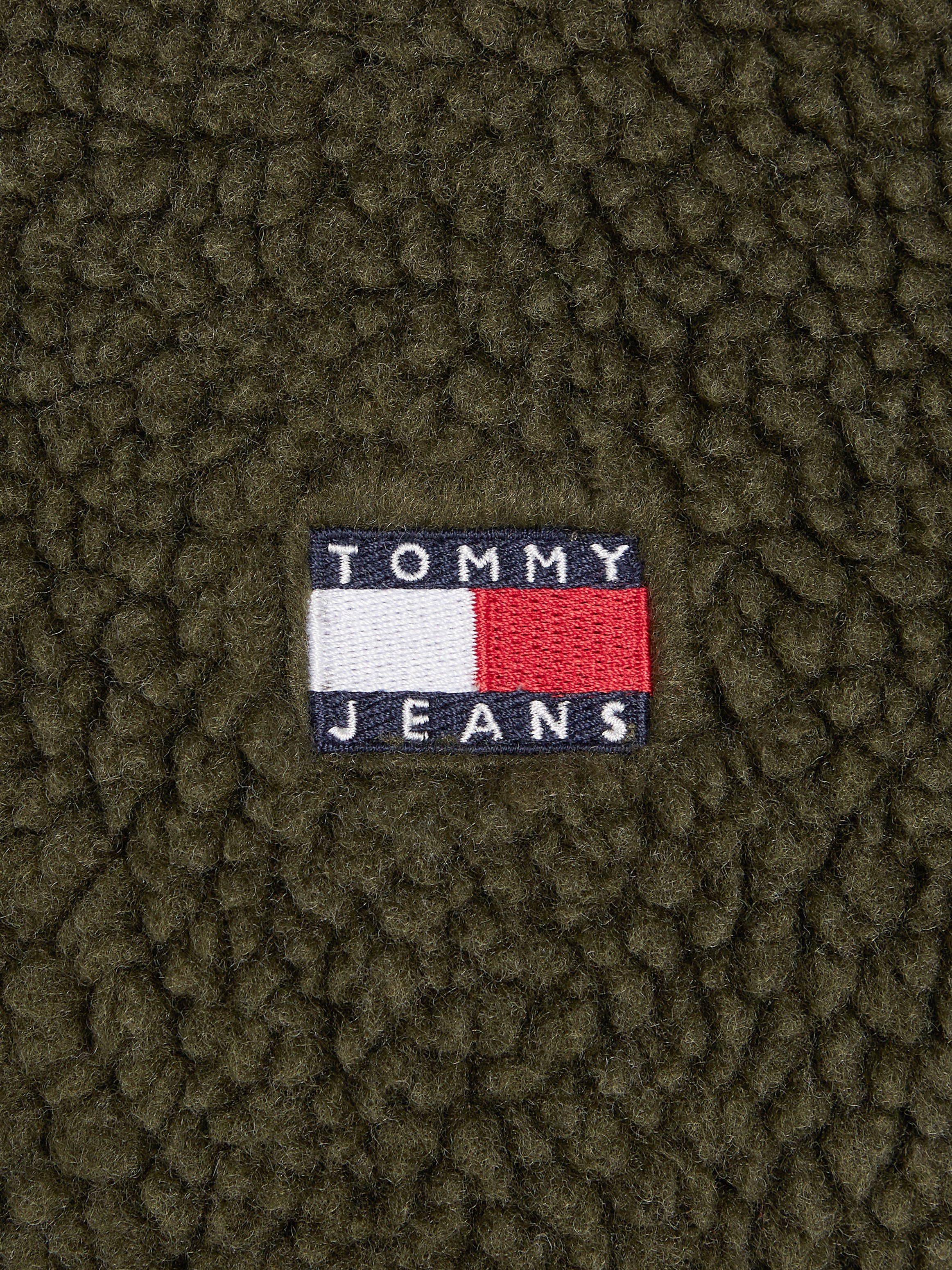 Tommy Jeans Plüschjacke »TJM REG BADGE TEDDY ZIP TRU EXT«, mit Kapuze, Freizeitjacke, Übergangsjacke, Teddyjacke mit Logopatch