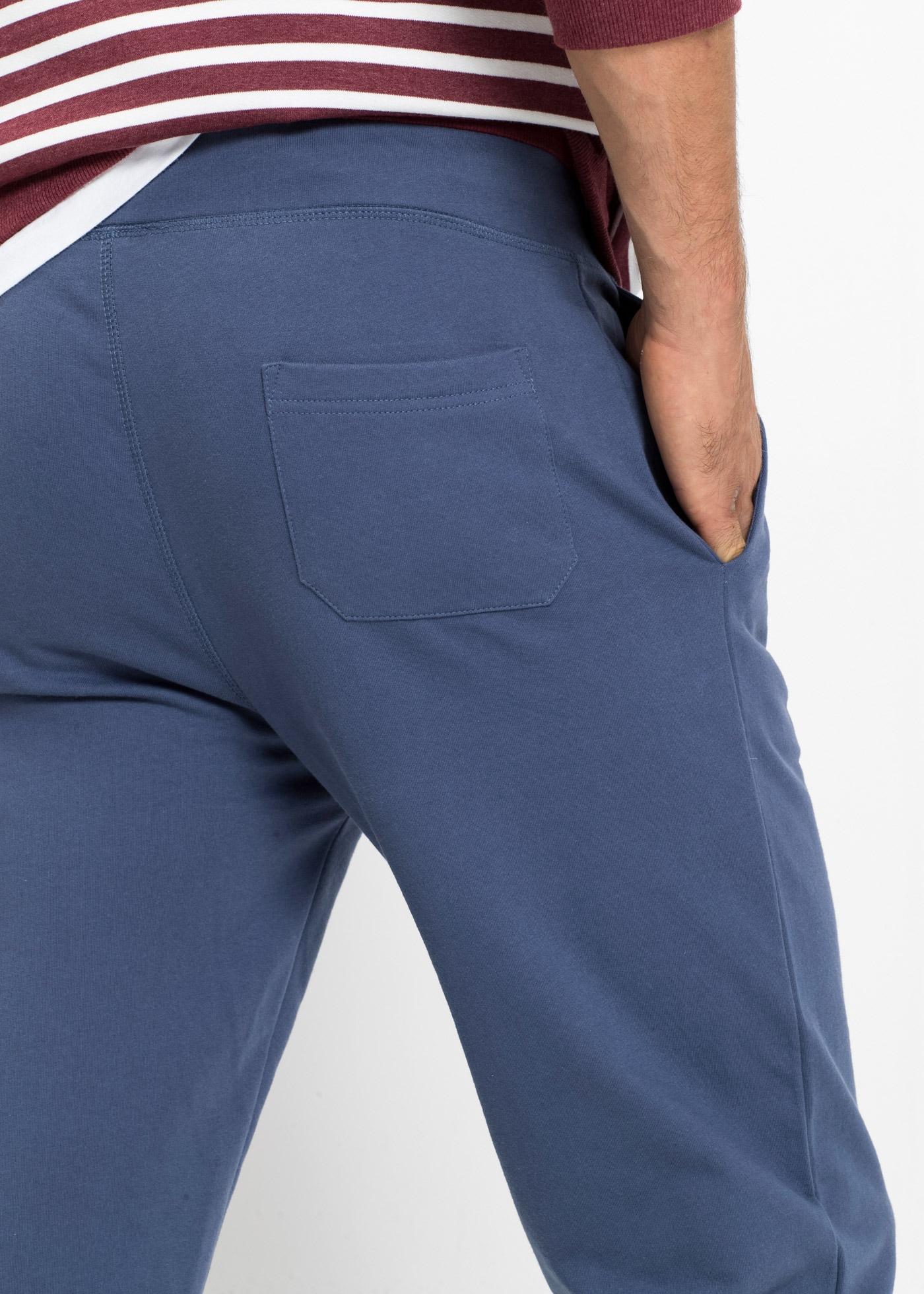 bonprix Jogginghose  mit elastischem Bund, mit Kordelzug, regular fit, mit Gesäßtasche