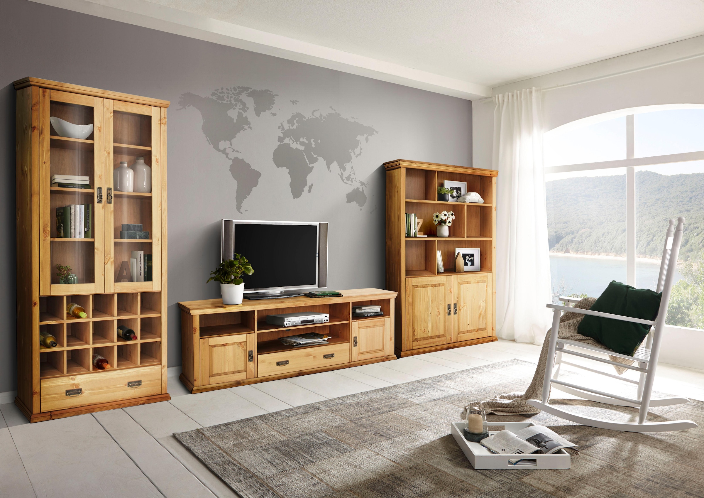 Home affaire Lowboard »Konrad TV-Board, TV-Kommode«, Breite 169 cm, Höhe 67 cm, Metallgriffe, Kabeldurchführung