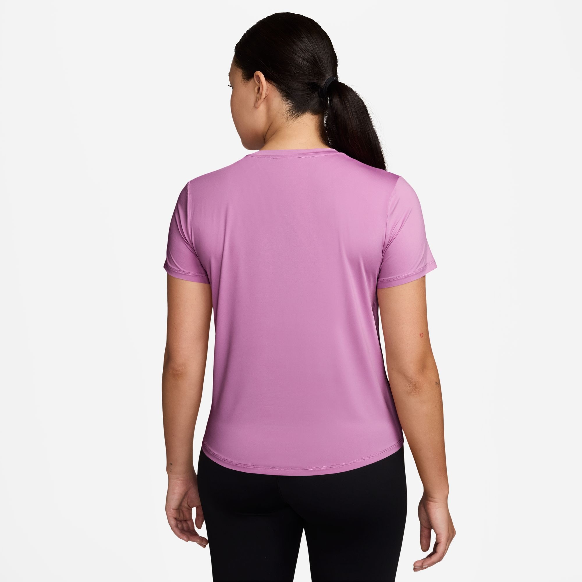 Nike T-Shirt »W NK ONE CLASSIC DF SS TOP« Kurzarm, mit Rundhalsausschnitt, aus Jersey-Material, normale Länge