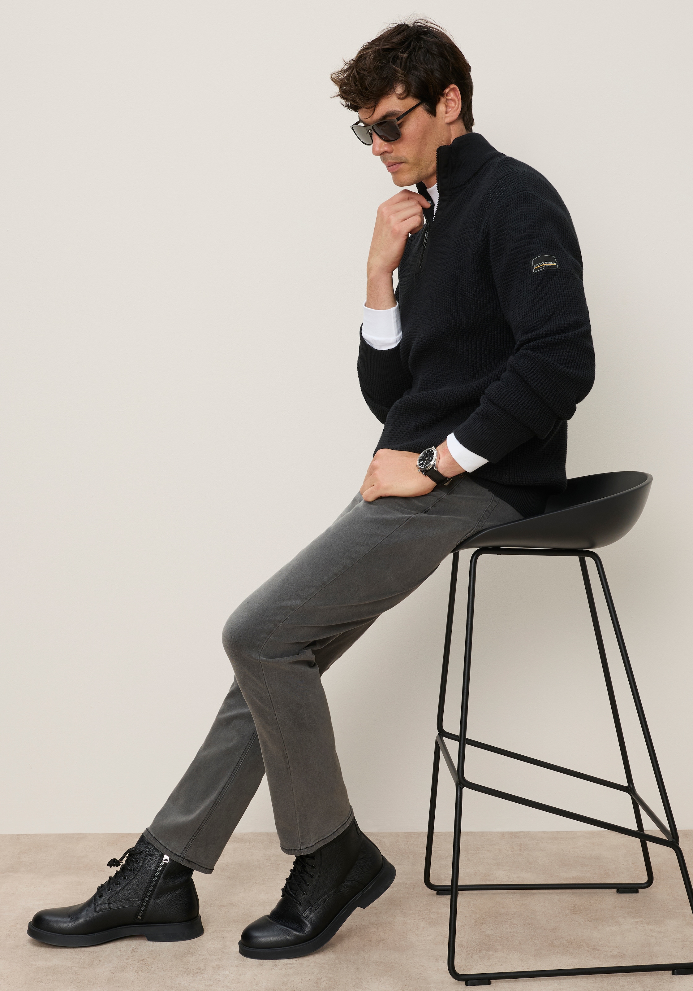 Bruno Banani Troyer »mit modischer Reißverschlussblende« Markante Strickstruktur trifft auf cleane Details.. modisch, elegant