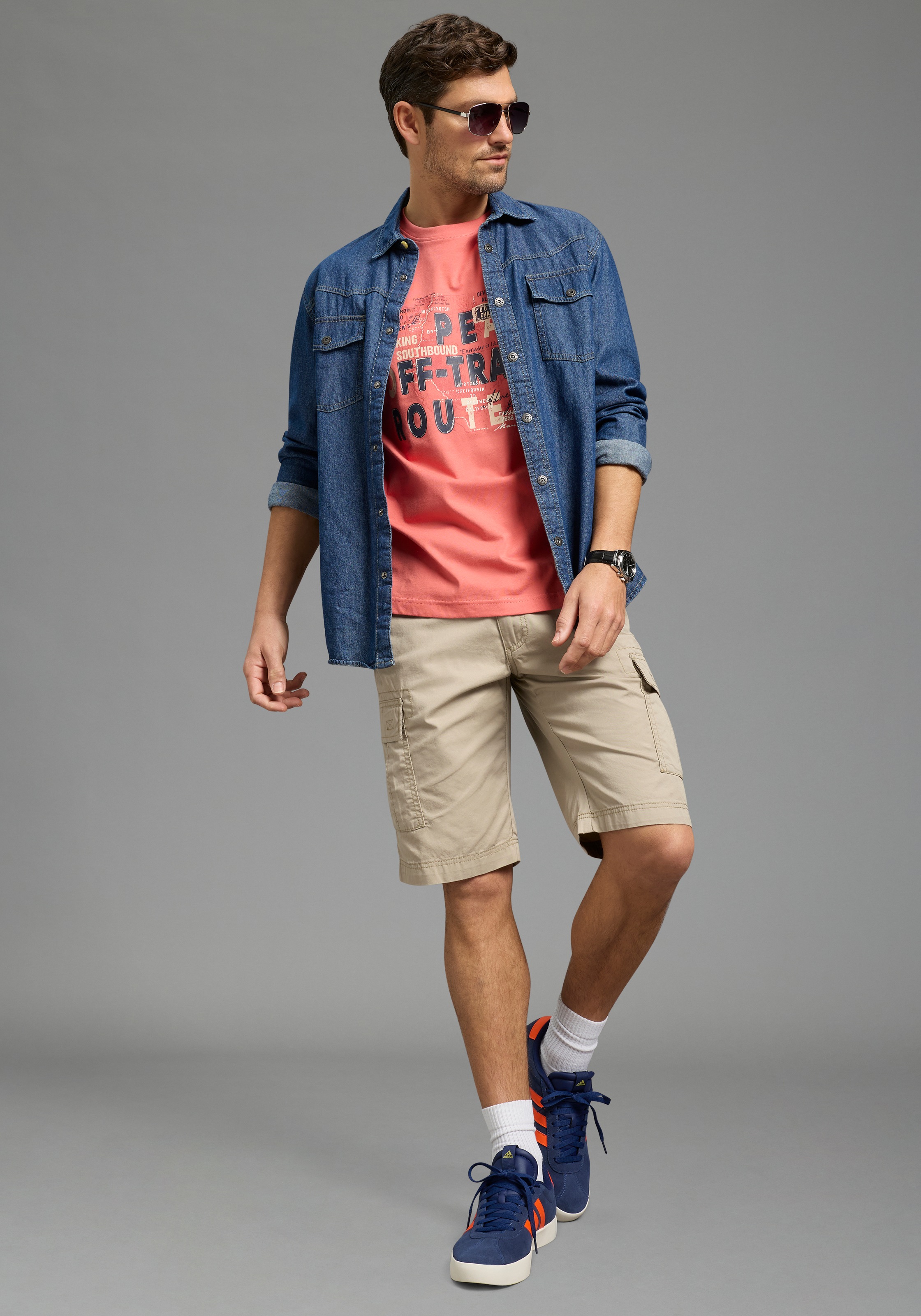 Man's World Rundhalsshirt »Neue Kollektion!« normale Passform, kurzarm, mit Rundhalsausschnitt, mit Print