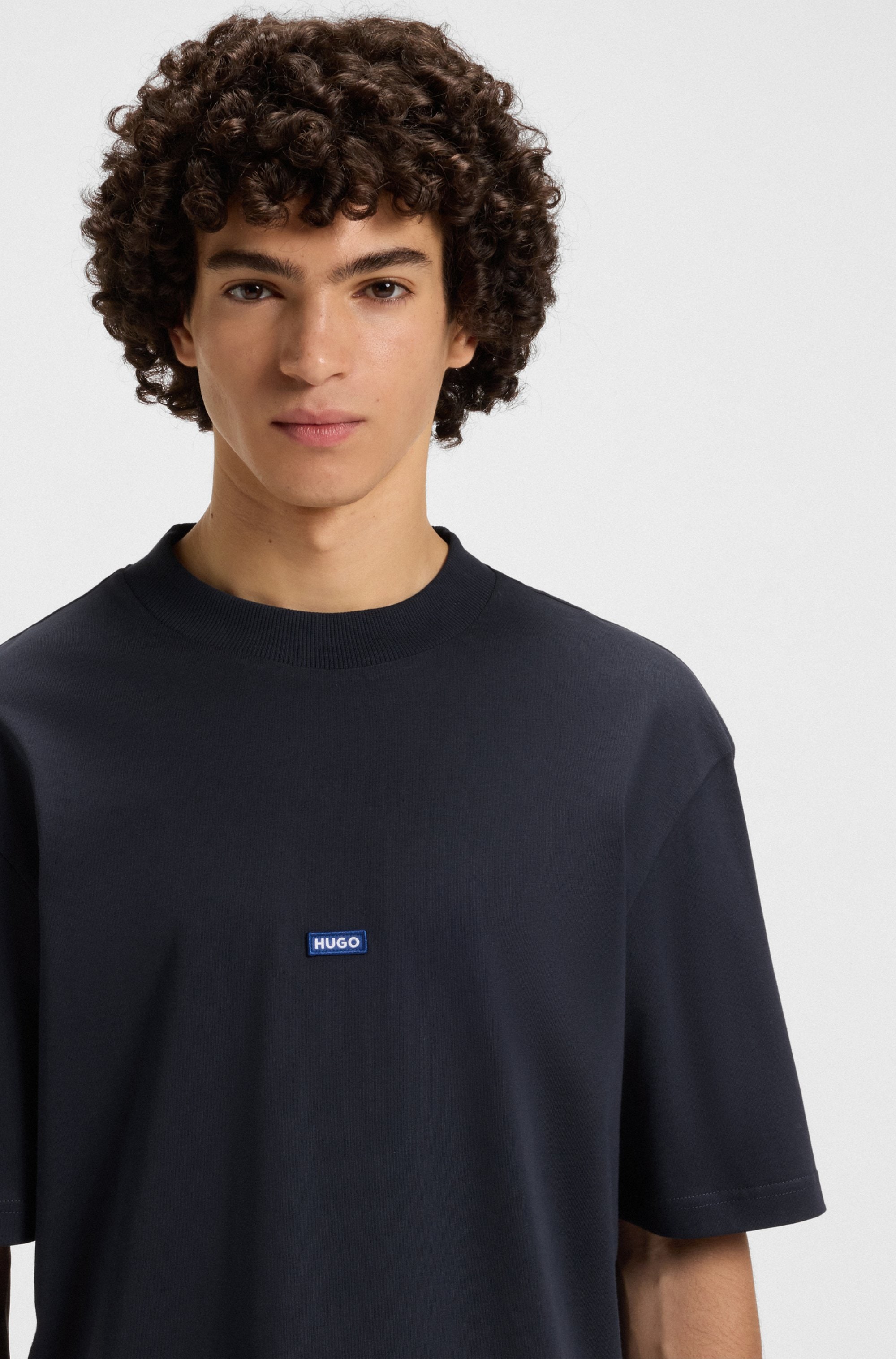 HUGO Blue T-Shirt »Nieros«, mit Logo-Patch