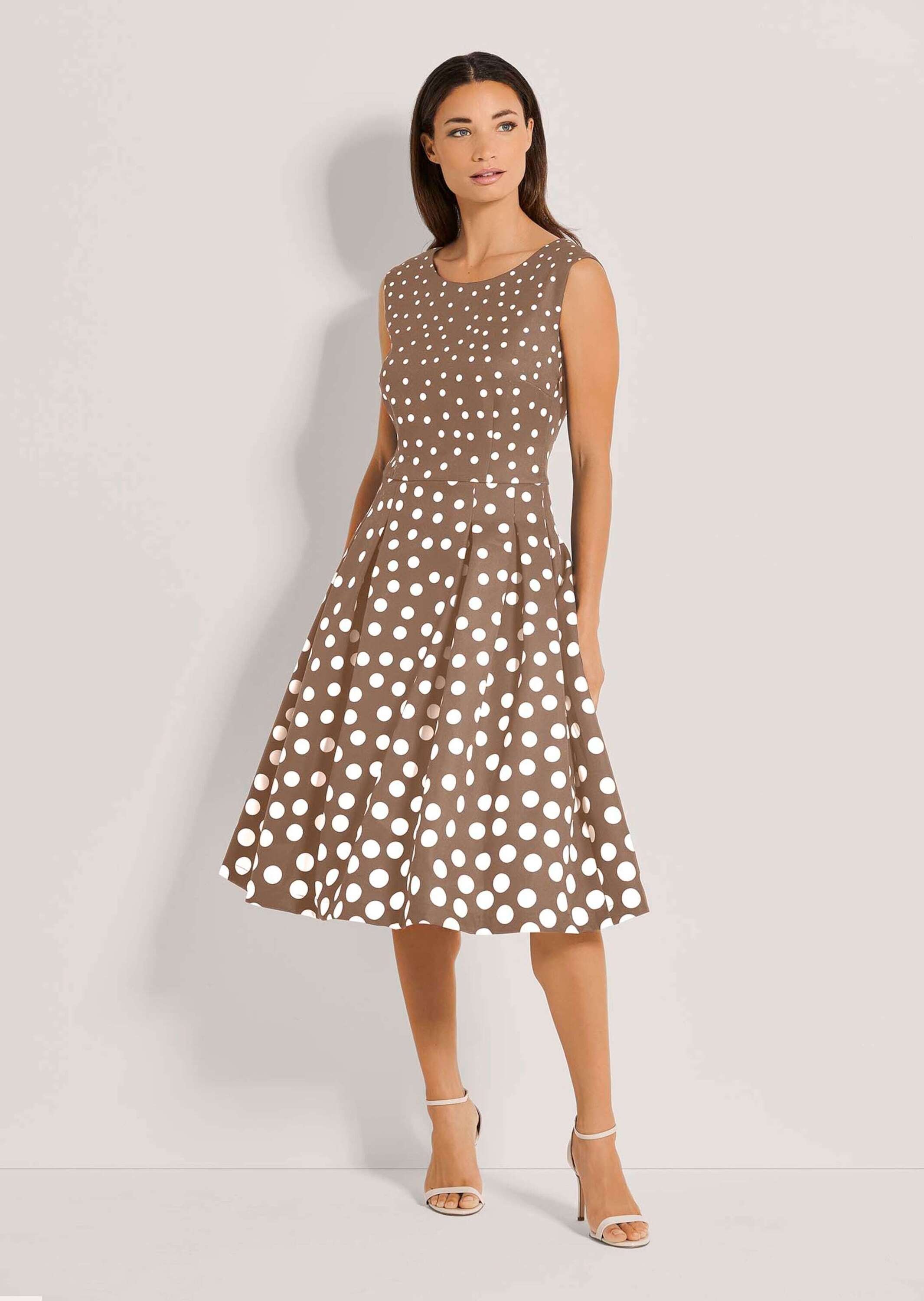 MADELEINE Sommerkleid »Kleid Kurzarm Tupfenkleid in Midilänge«
