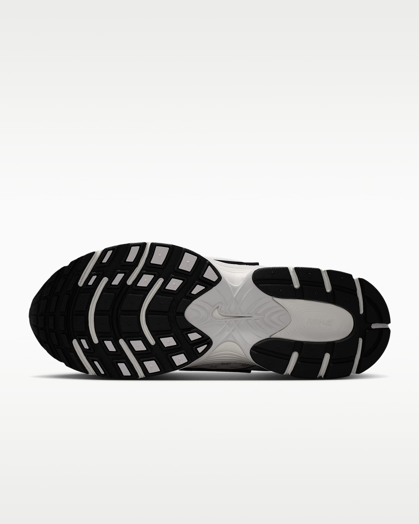 Nike Sportswear Sneaker »Nike V5 RNR«  inspiriert vom Design des Y2K Nike Vomero 5