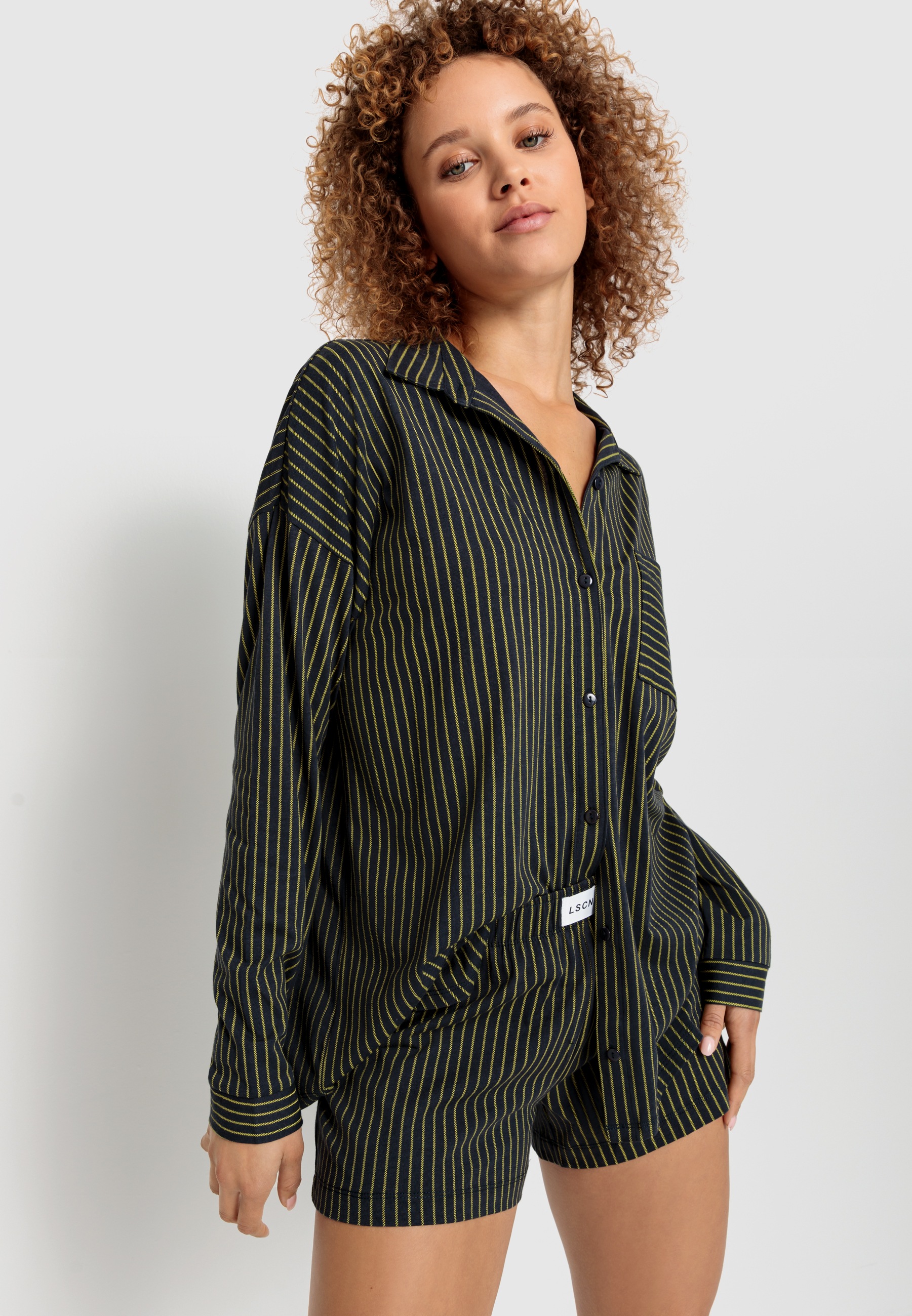 LSCN by LASCANA Shorty, (2 tlg.), mit schönem Streifenprint