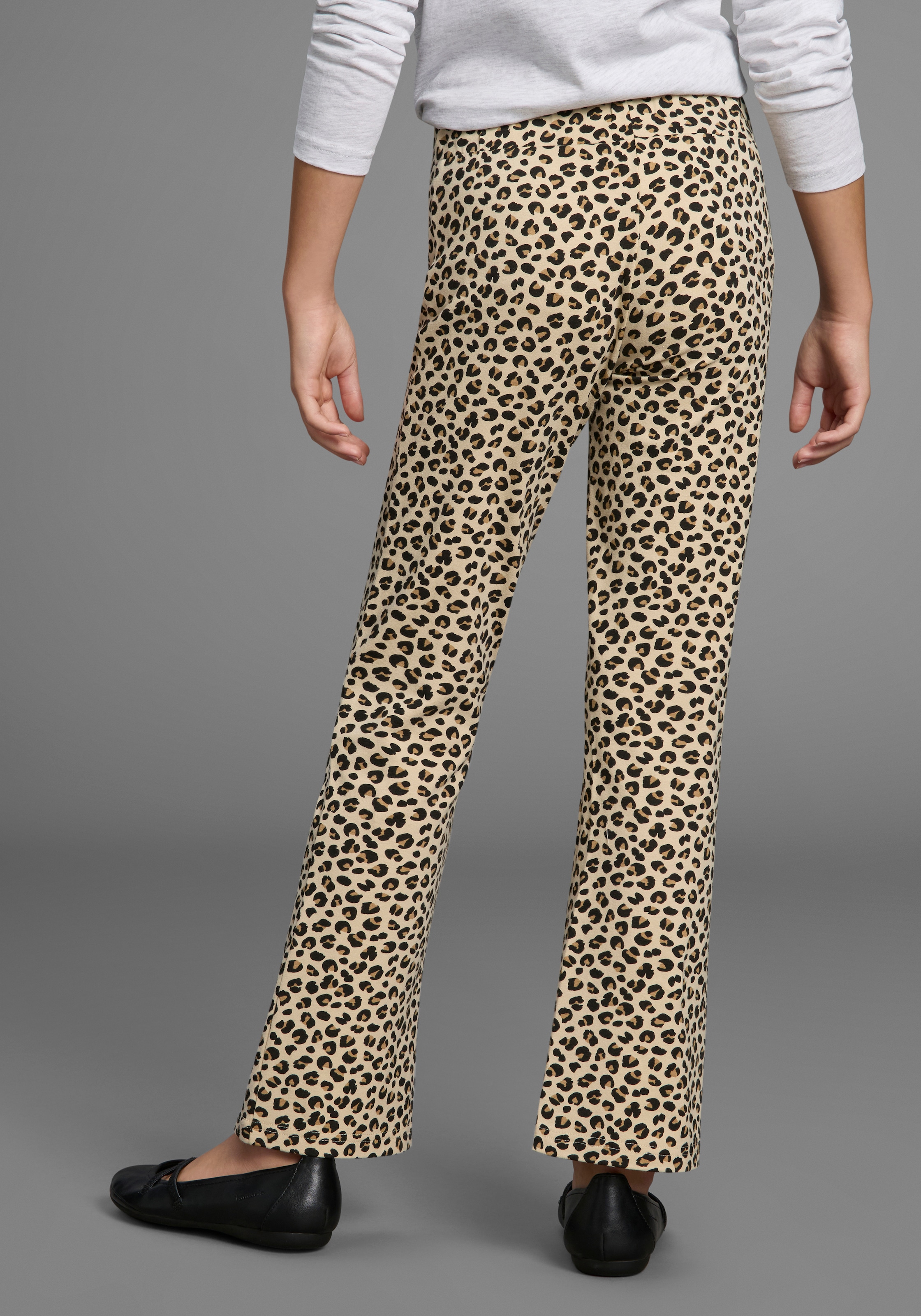 KIDSWORLD Leggings »Leggings mit Schlag«, Jazzpants Bootcut, Leoprint