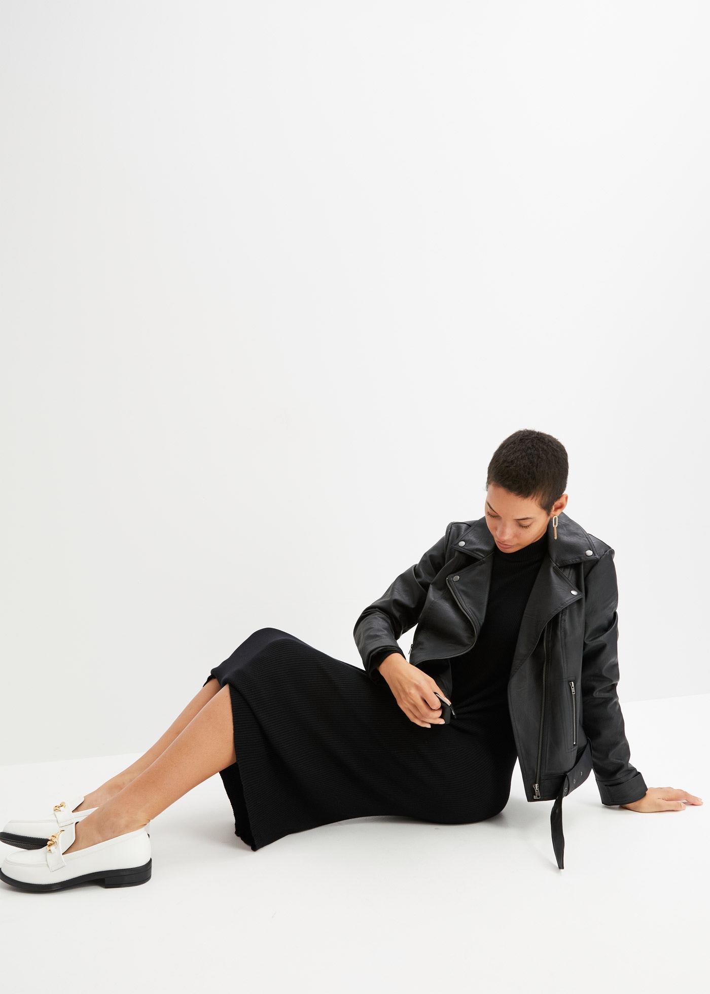 bonprix Bikerjacke mit Gürtelschlaufen und abnehmbarem Gürtel am Bund, aus Lederimitat