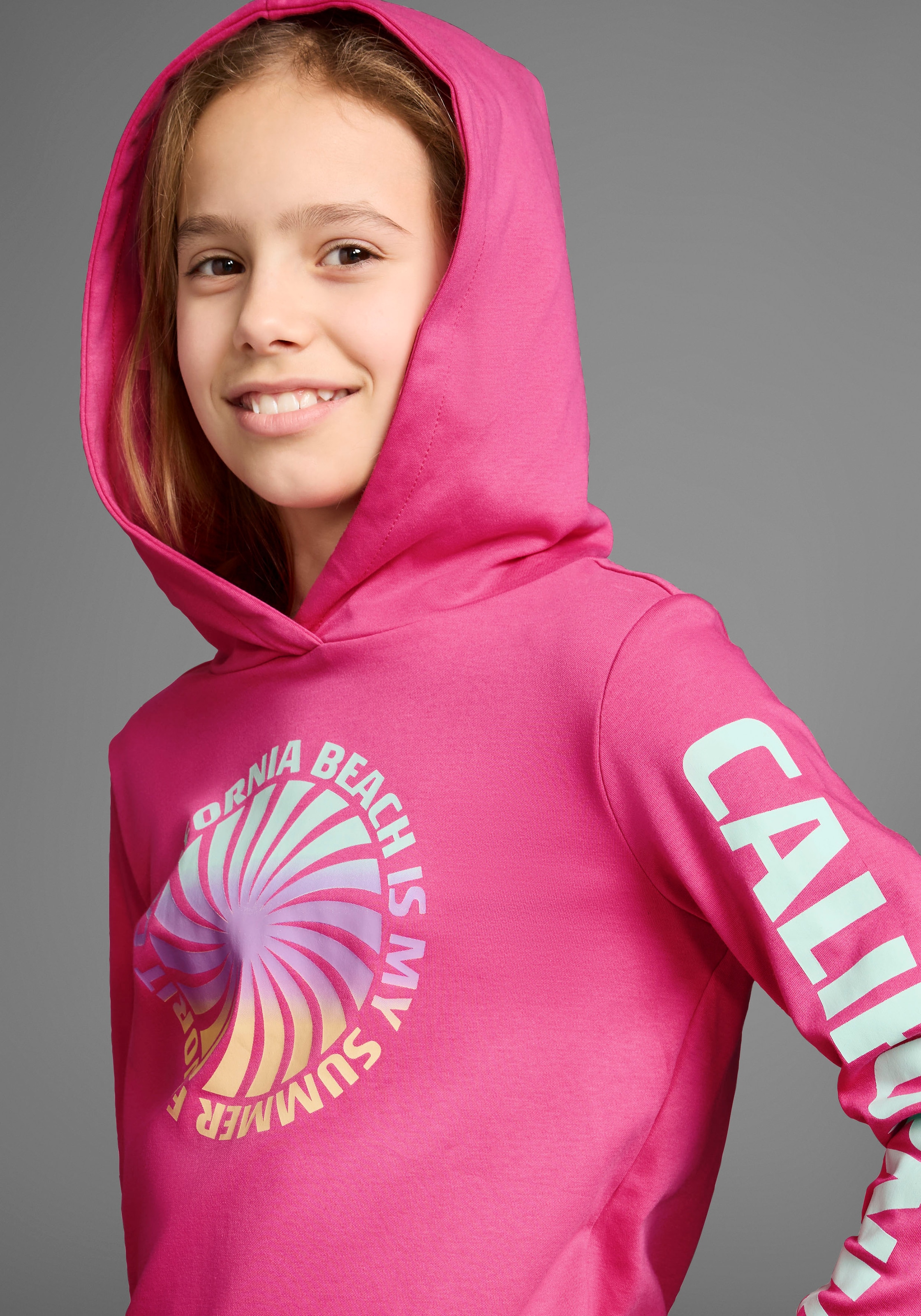 KIDSWORLD Kapuzenshirt », Langarmshirt mit Ärmelprint«, Langarm, gerade Passform, mit coolem Aufdruck