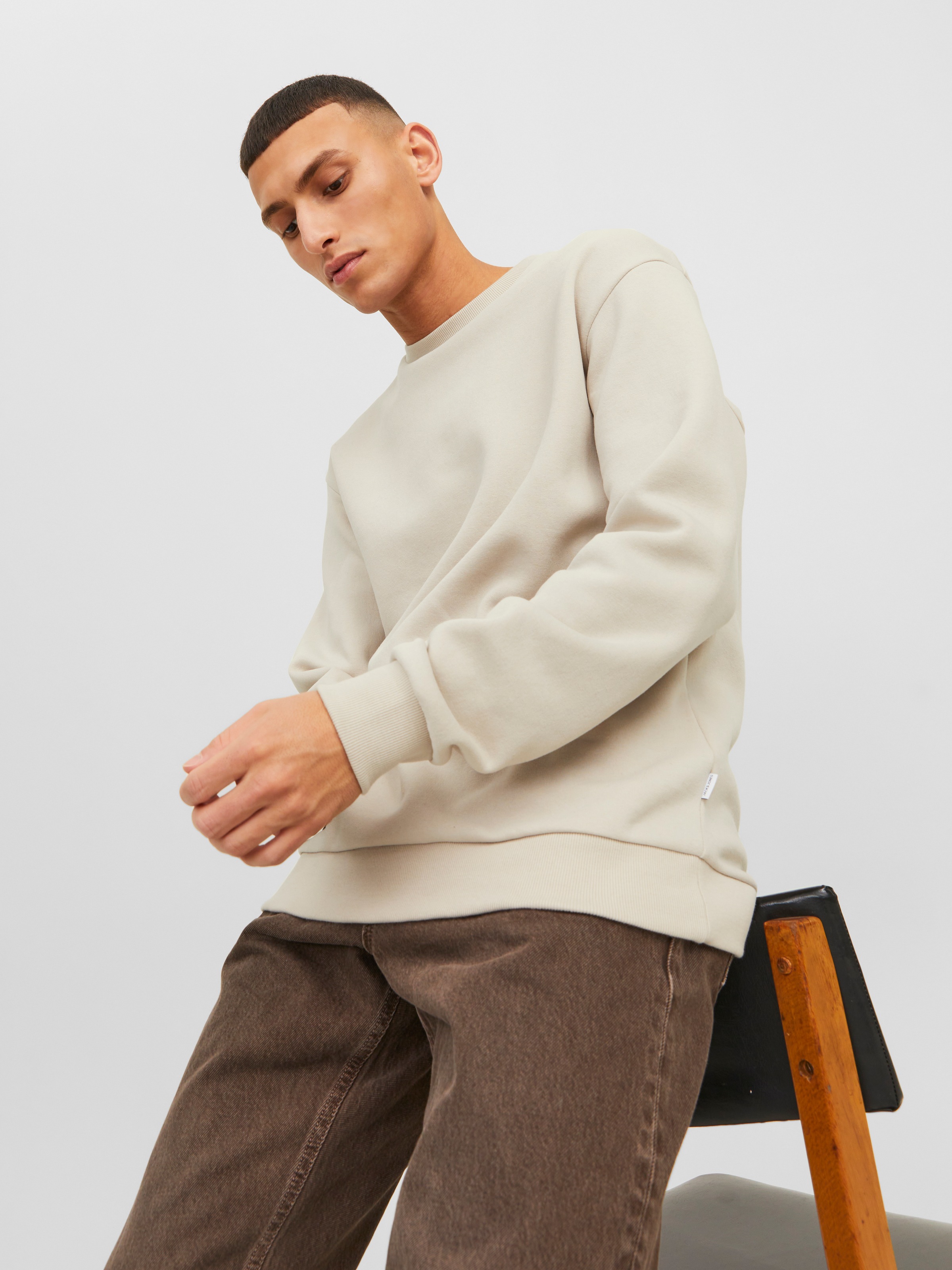 Jack & Jones Sweatshirt »JJEBRADLEY  mit Rippbündchen für Alltag und Freizeit«, Materialmix, relaxed fit
