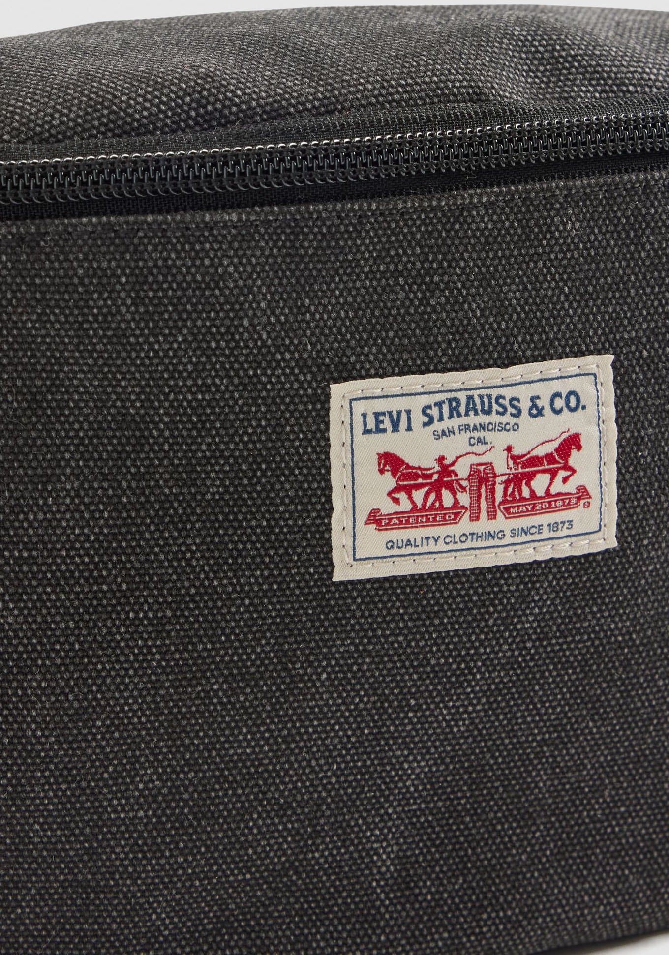 Levi's® Bauchtasche »DUBOCE SLING OV« mit Logo Stickerei