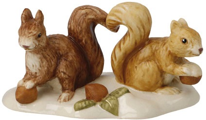 Goebel Weihnachtsfigur »Tierfigur - Eichhörnchen auf Futtersuche, Höhe ca. 4 cm«, Sammlerfigur, Weihnachtsdeko, Dekofigur aus Steingut
