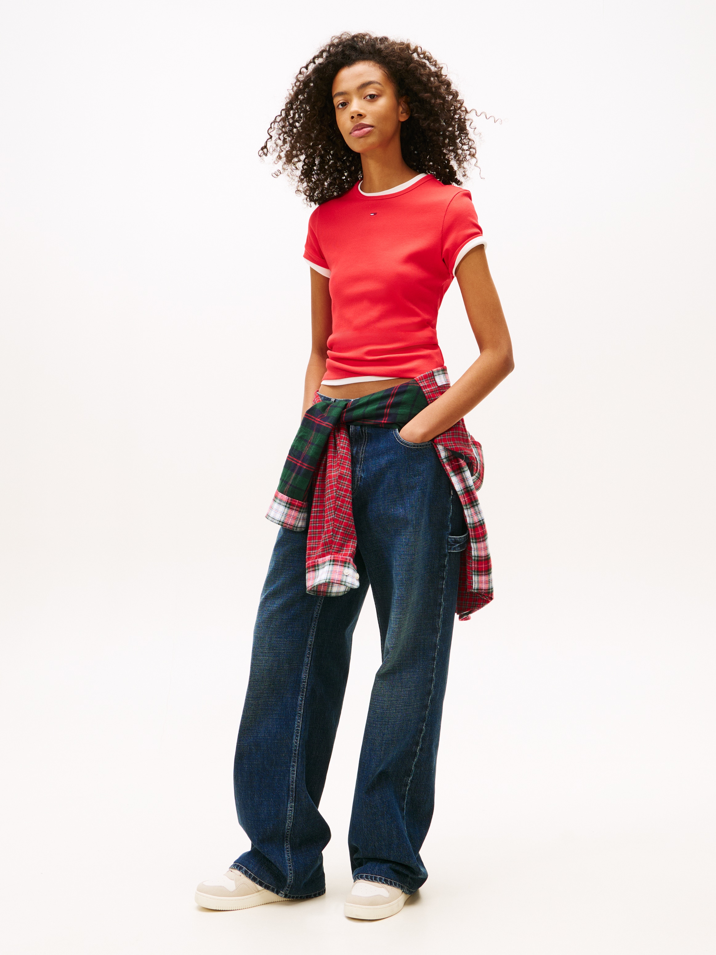 Tommy Jeans Kurzarmshirt »TJW ESSENTIAL RIB SHORT SLEEVE EXT« Baumwollmischung in gerippter Struktur, Slim Fit