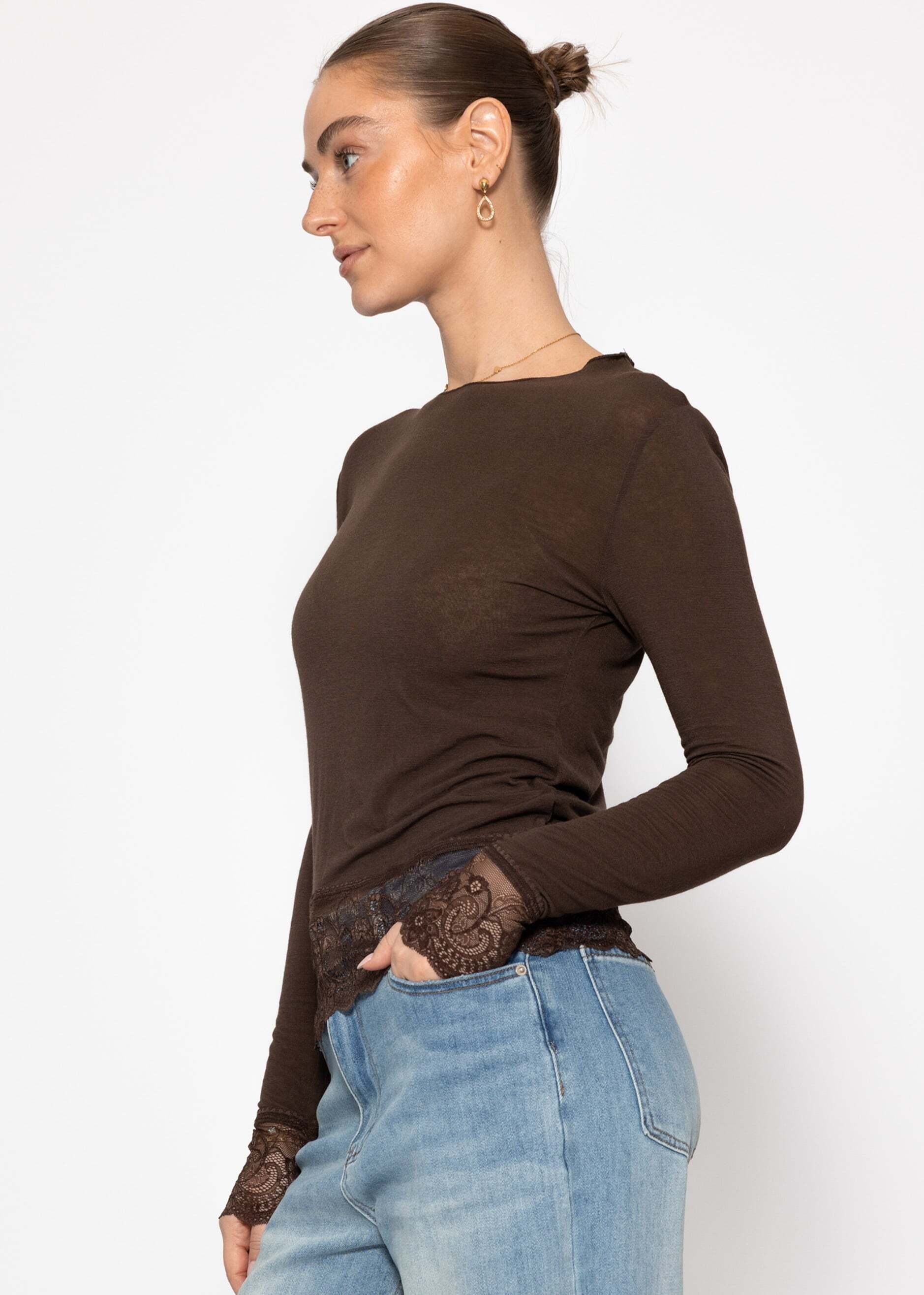 SASSYCLASSY Langarmshirt »Langarmshirt mit Spitze und Kaschmiranteil« Weiches Top mit Kashmiranteil in körpernahem Schnitt Braun