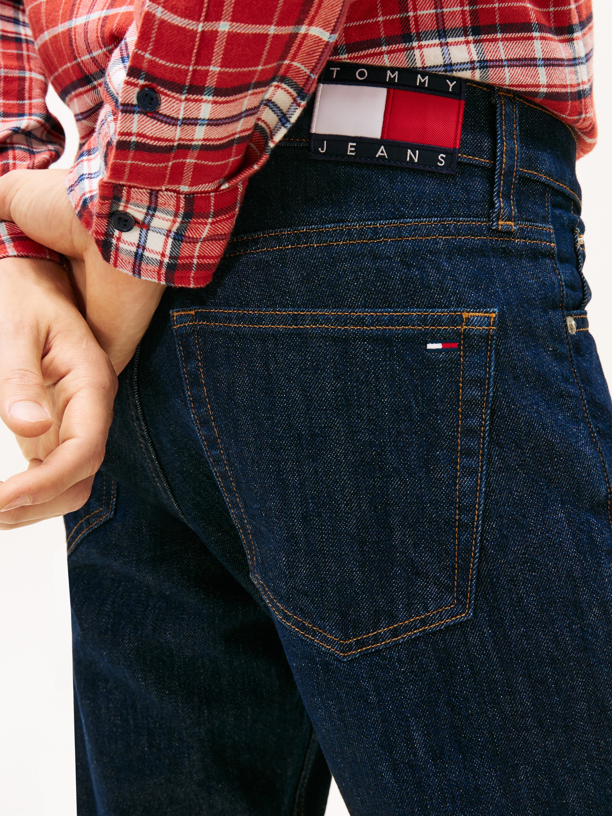 Tommy Jeans Slim-fit-Jeans »Austin Slim Tapered« zum Knöchel hin schmaler werdende Jeans mit mittlerer Leibhöhe