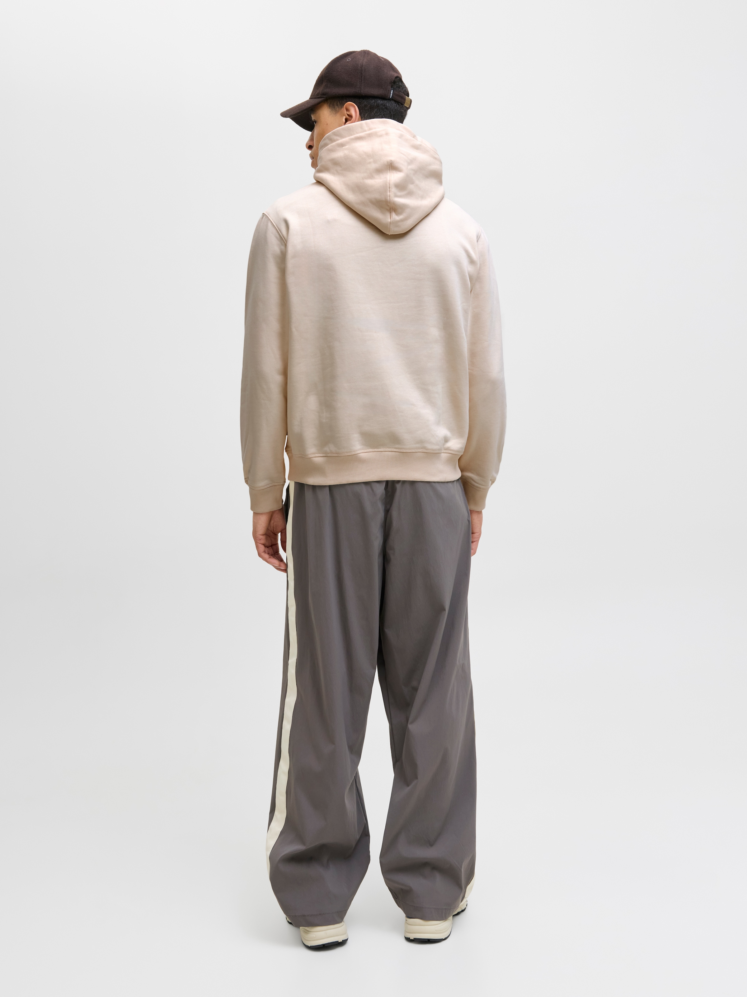 Jack & Jones Kapuzensweatshirt »JORNORREBRO EMB SWEAT HOOD NOOS« mit Logo Print