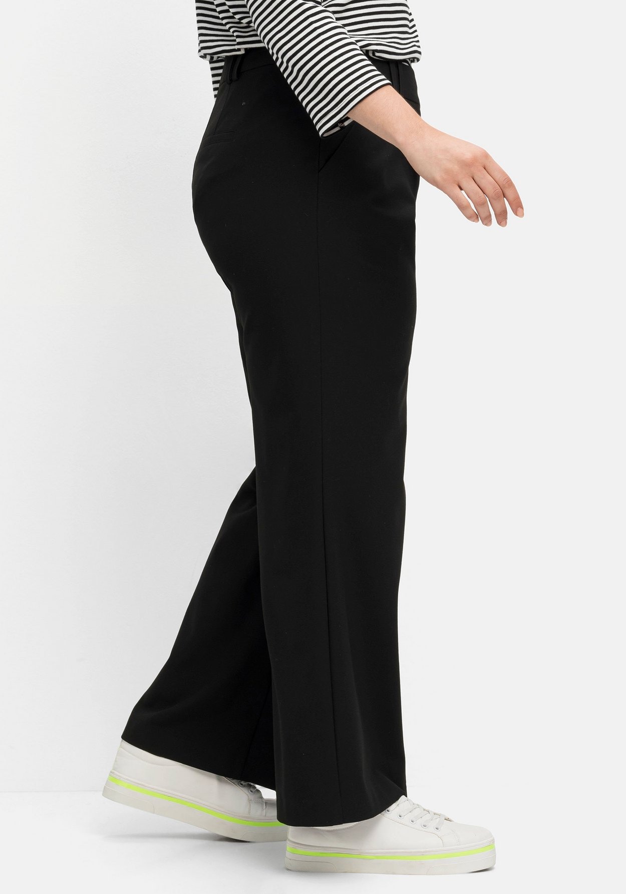 Sheego Stoffhose »Hose »Die Weite« mit asymmetrischem Verschluss«