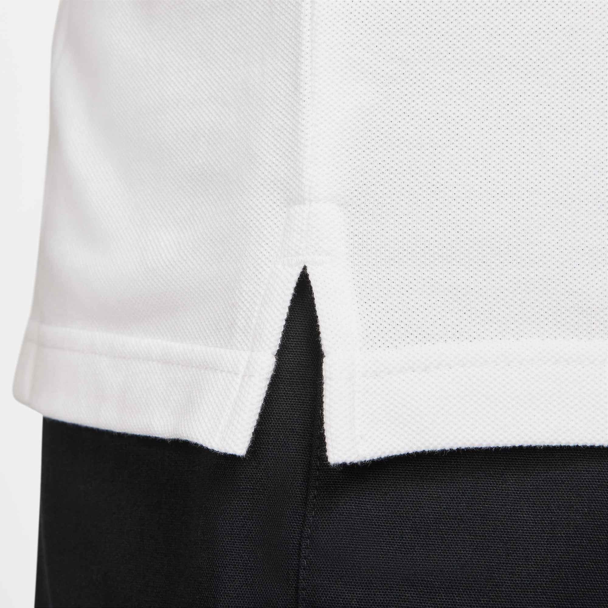 Nike Sportswear Poloshirt »M NK CLUB SS POLO PIQUE« gerade Passform, kurze Ärmel, 2-Knopf-Kragen, sportlicher Stil
