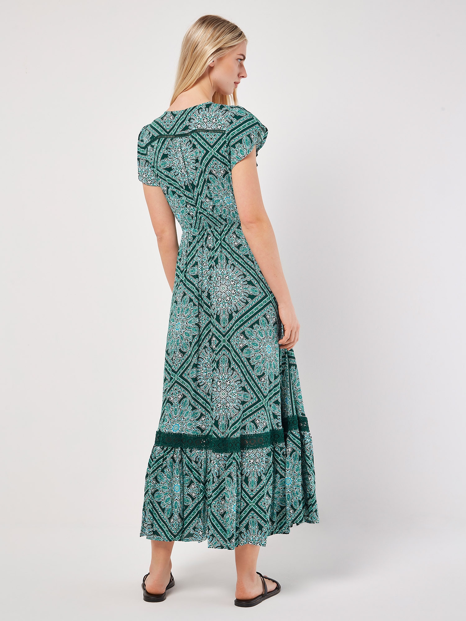 Apricot Maxikleid »Maxikleid« mit bestickter Bordüre