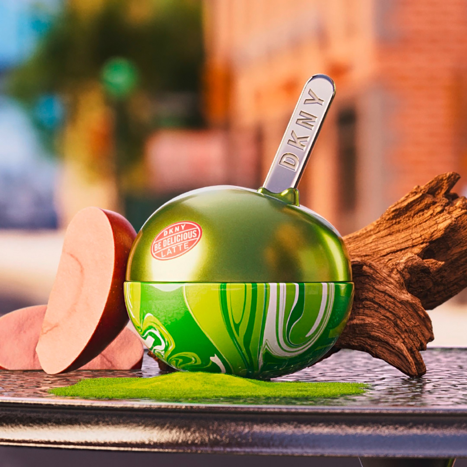 DKNY Eau de Parfum »BE DELICIOUS PISTACHIO LATTE EDP« floriental-gourmand Duftcharakter, mit Pistazie, Bergamotte und Orange