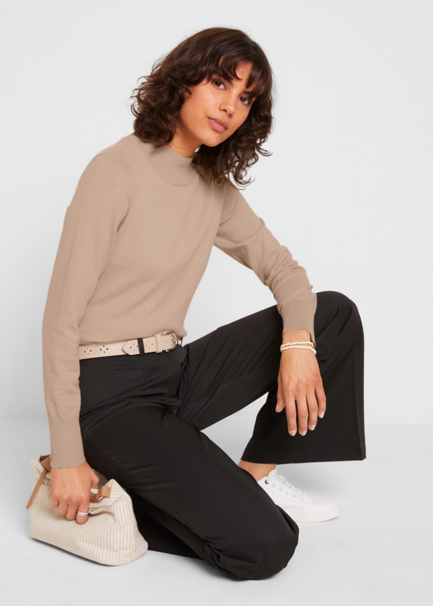 bonprix Strickpullover aus Strickmaterial, atmungsaktiv, pflegeleicht, mit Stehkragen