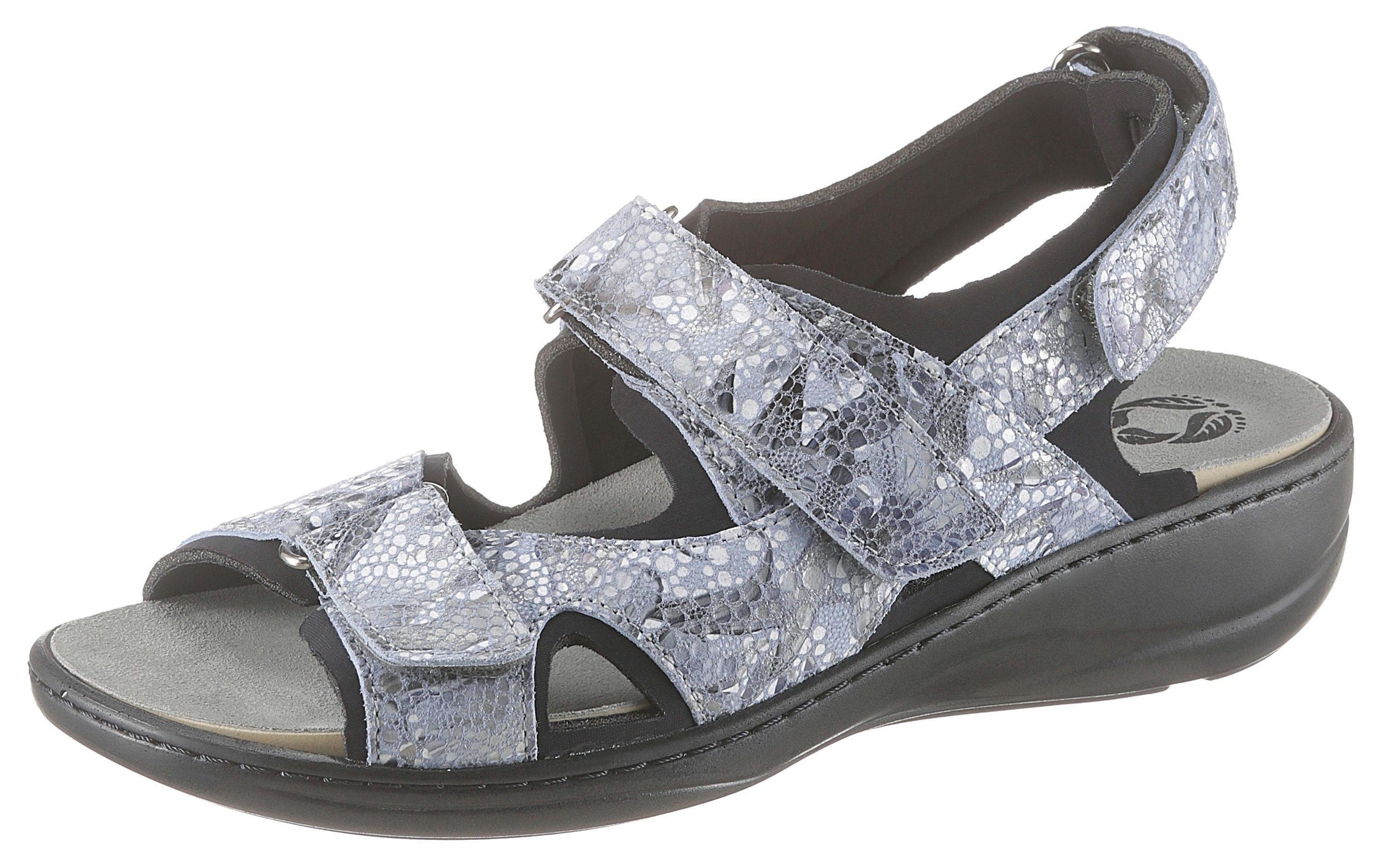 MUBB Sandale, mit Metallic-Muster