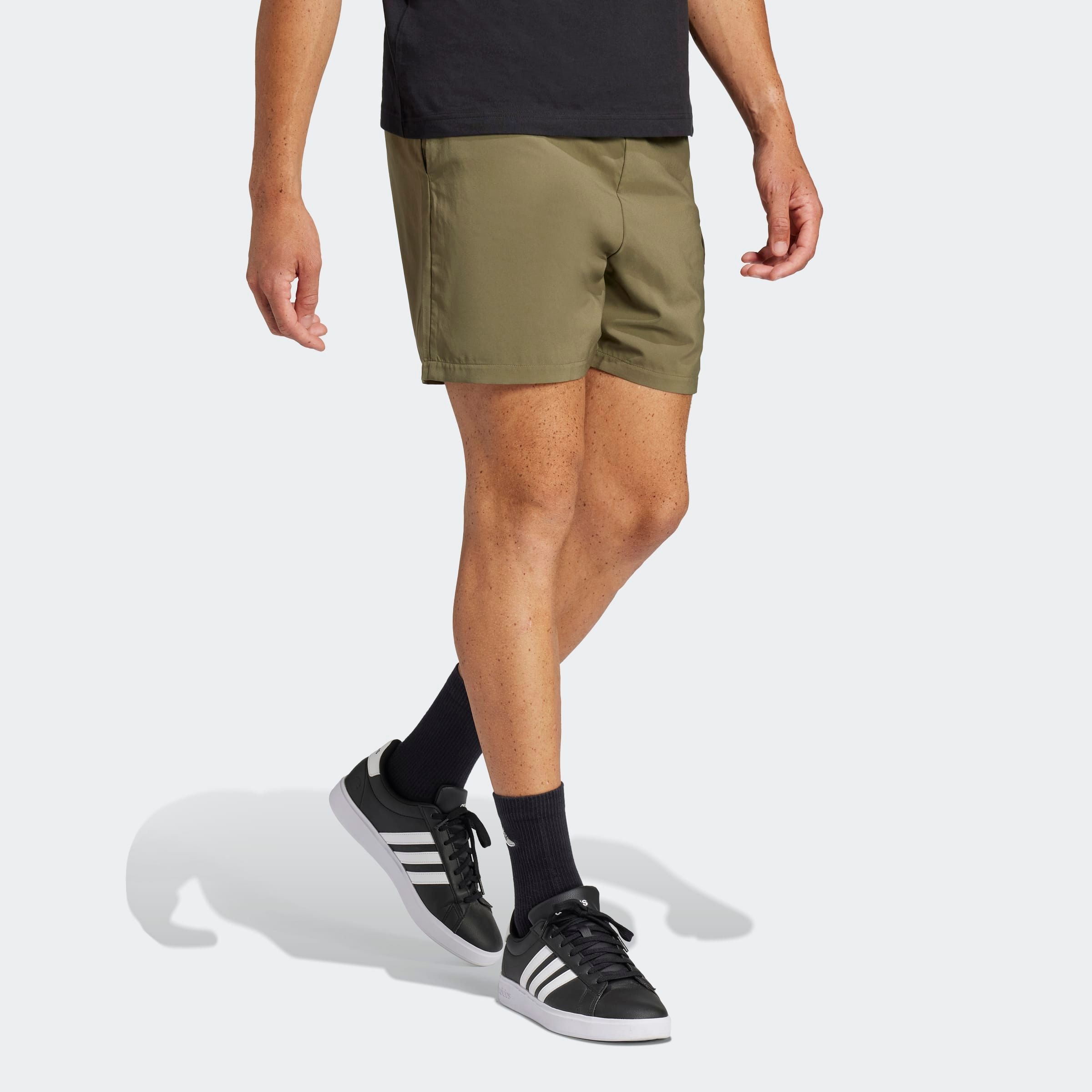 adidas Sportswear Shorts »ESSENTIALS SMALL LOGO CARGO CHELSEA«