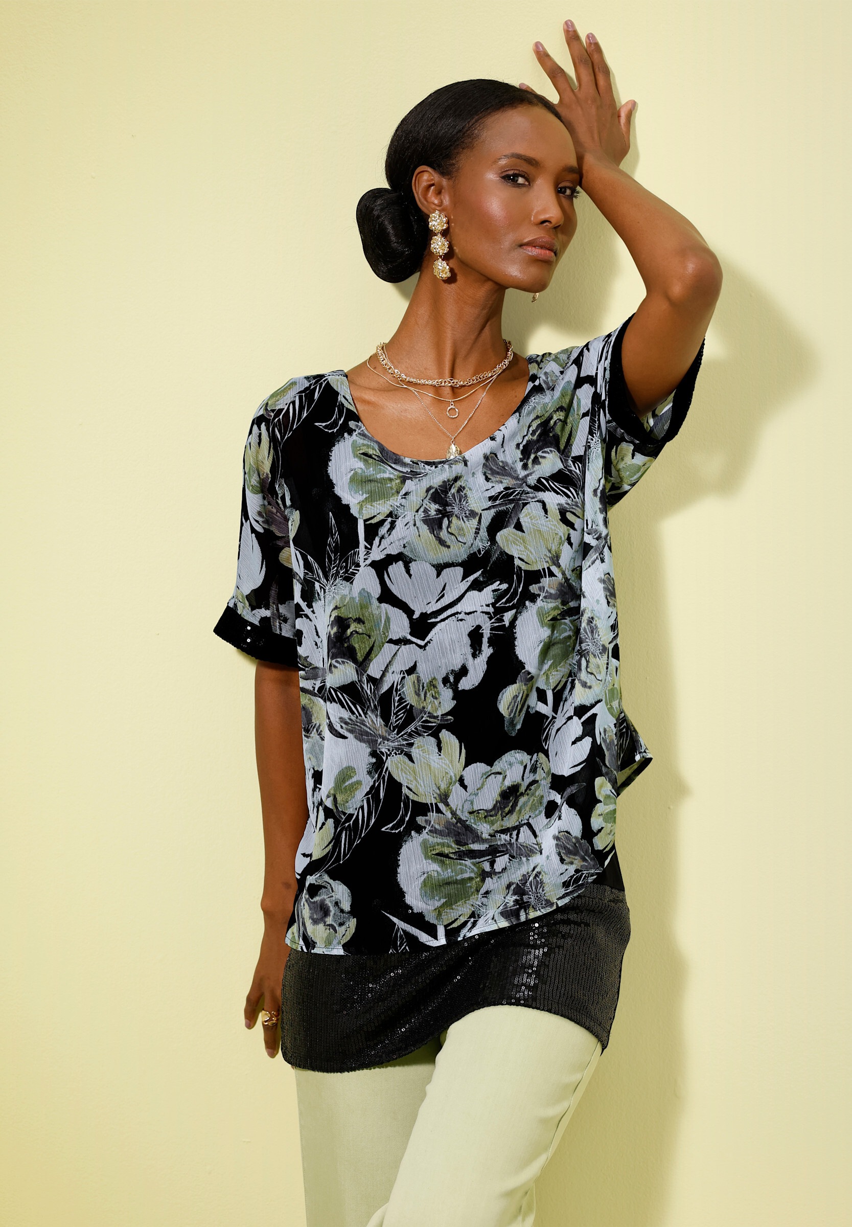 creation L Schlupfbluse »Druck-Bluse Kurzarmbluse mit schimmernden Pailletten«