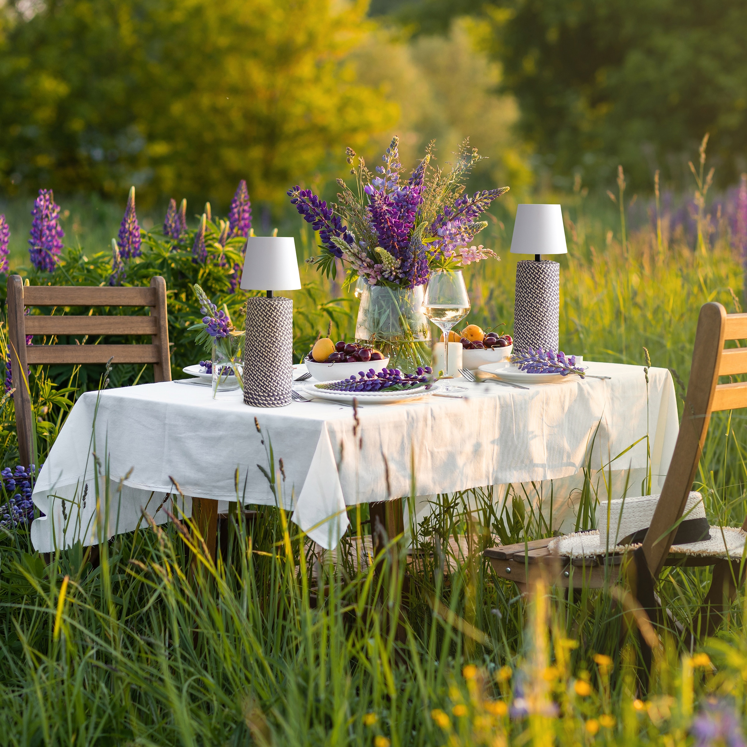 SalesFever LED Tischleuchte »Akku« 1 Stk. Warmweiß tragbar und wiederaufladbar,  stufenloses Dimmen