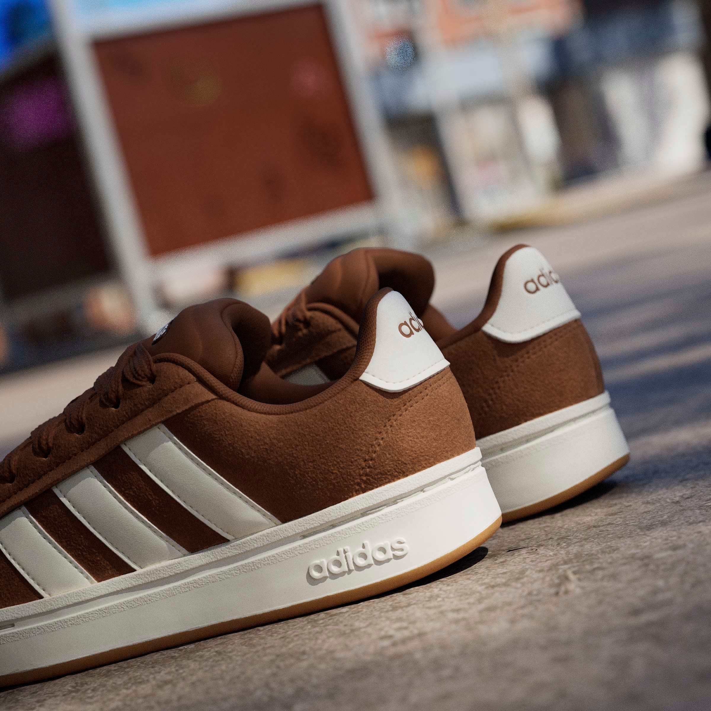 adidas Sportswear Sneaker »GRAND COURT ALPHA«  inspiriert vom Design des adidas campus 00