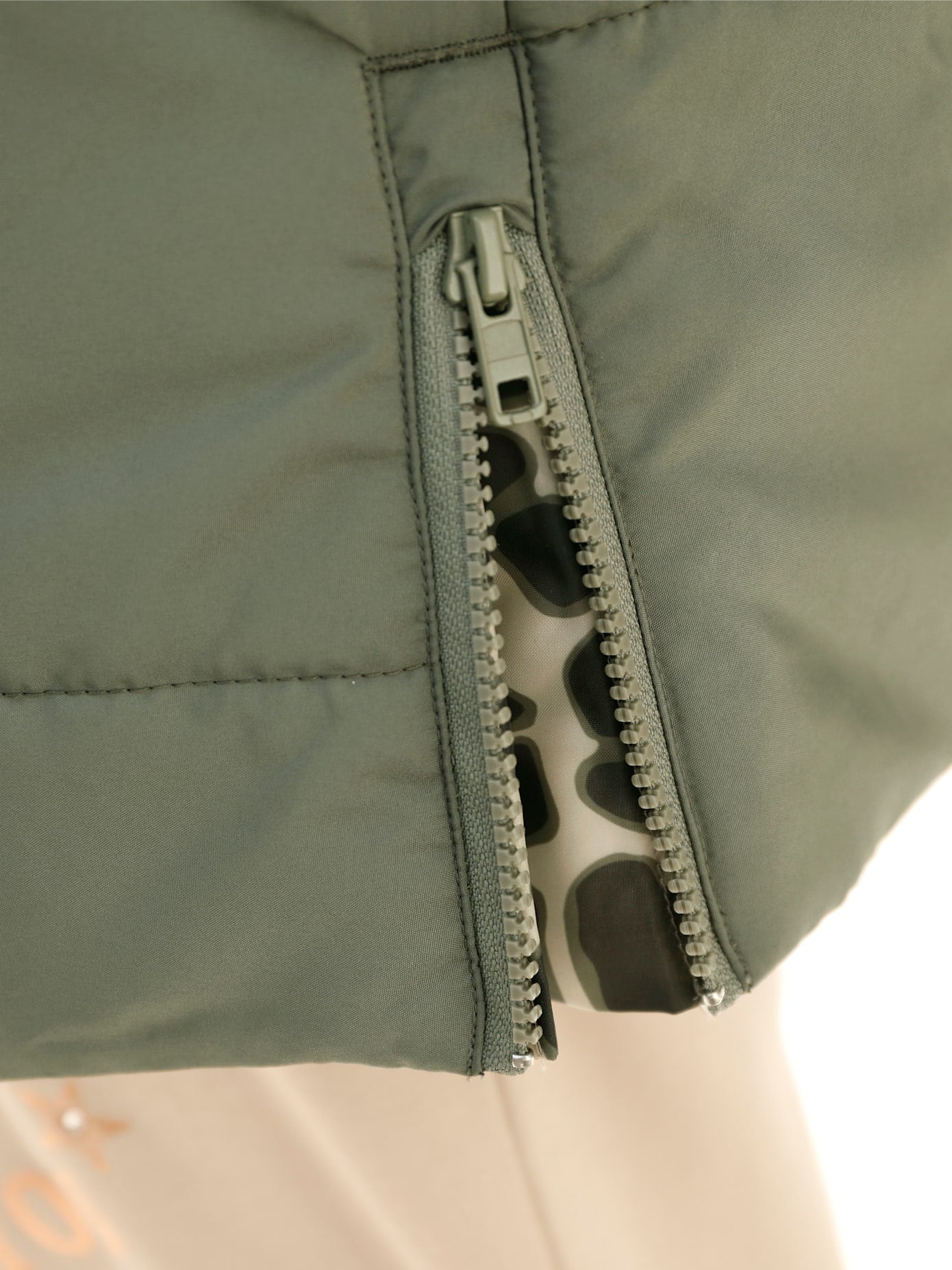 Classic Basics Steppjacke mit Kapuze