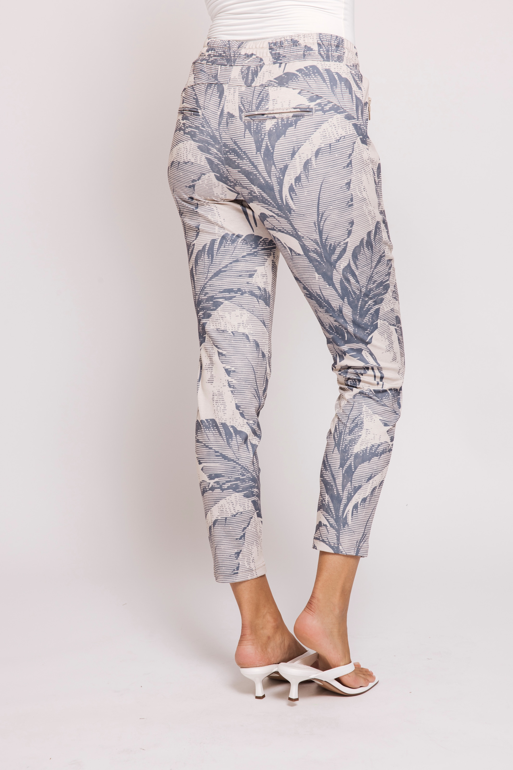 Zhrill Stoffhose »ZHCHIARA CASUAL«  mit floralem Allover-Muster