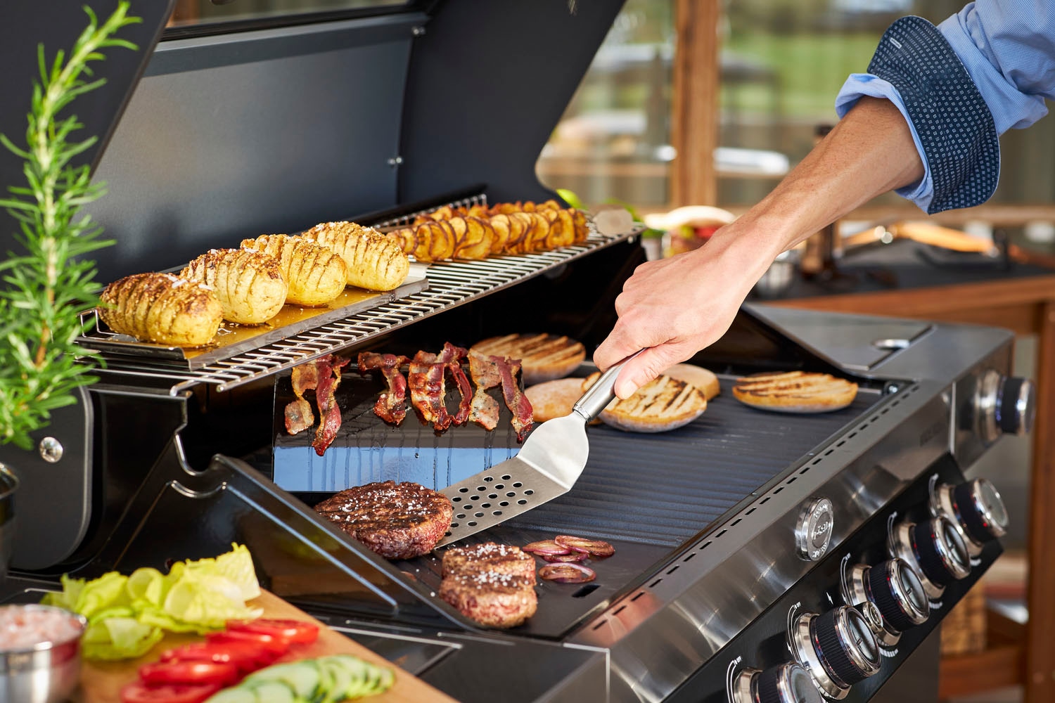 RÖSLE Grillwender »Burger Wender, 25120«, (1 tlg.), in Profiqualität mit Lochung, Rundgriff und Aufhängeöse, Edelstahl