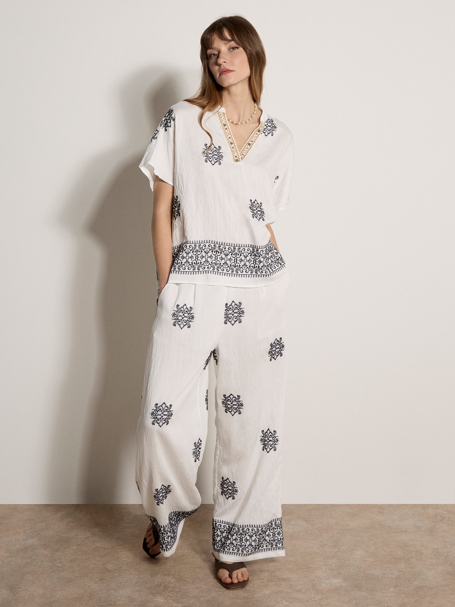Apricot Palazzohose »Hose«  mit Stickerei