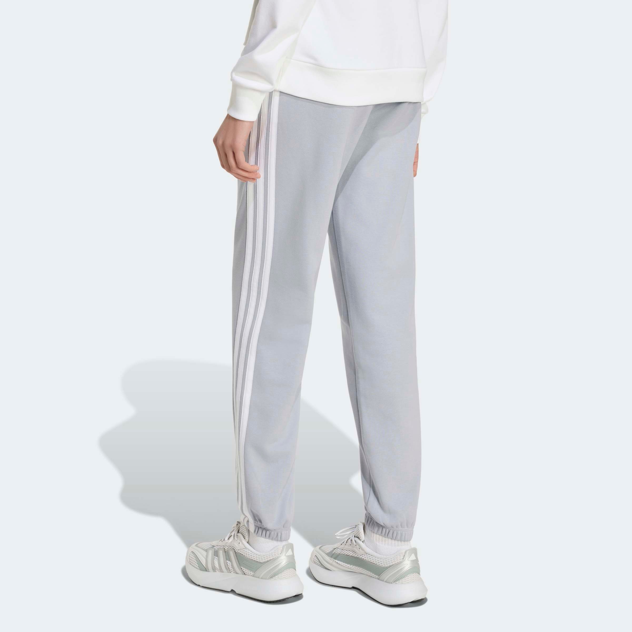 adidas Sportswear Sporthose »W 3S FT CF PT«  Reguläre Passform, mittelhoher Bund, weiches French Terry Material